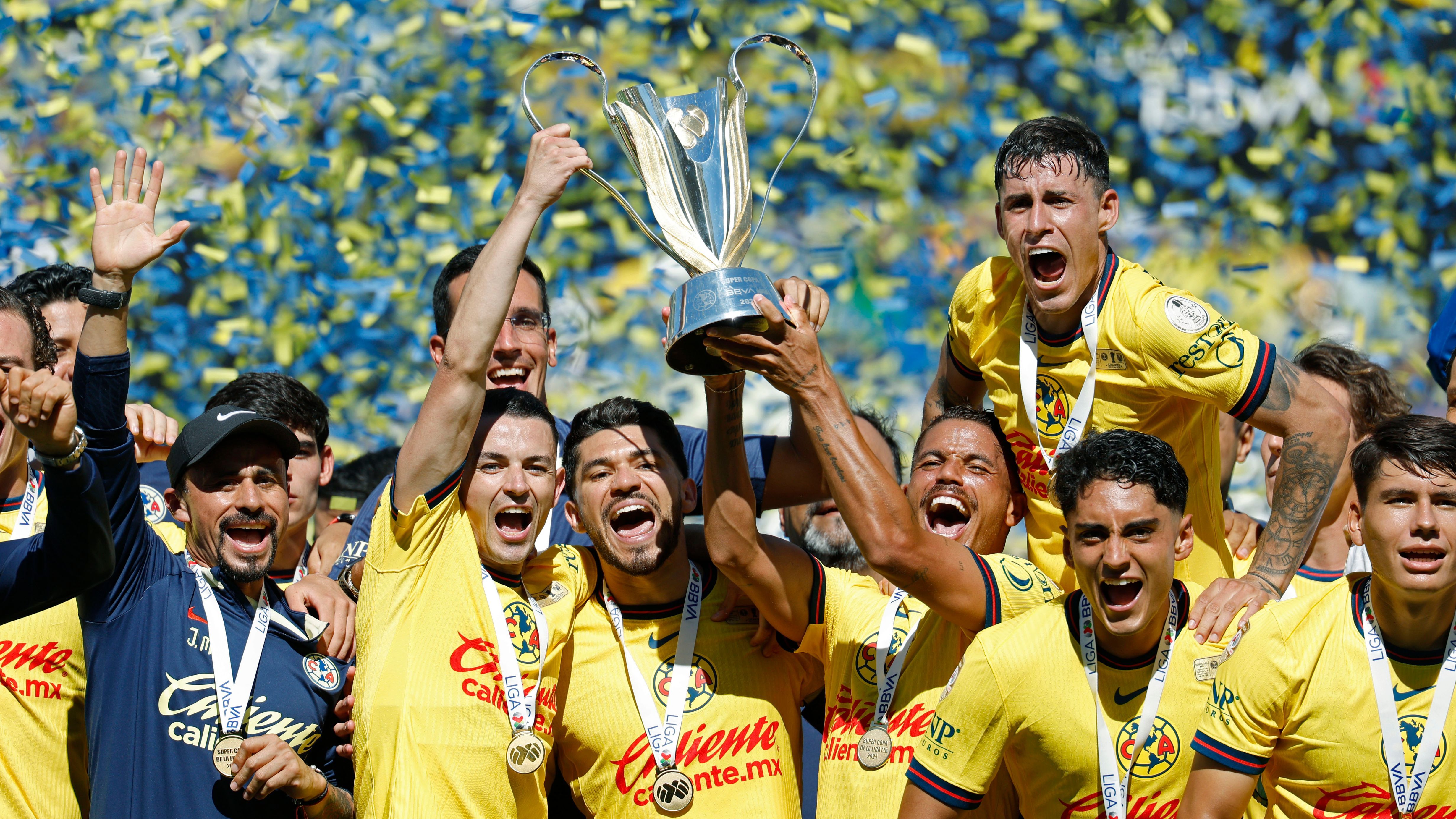 Club America v Tigres - Campeon de Campeones Trophy