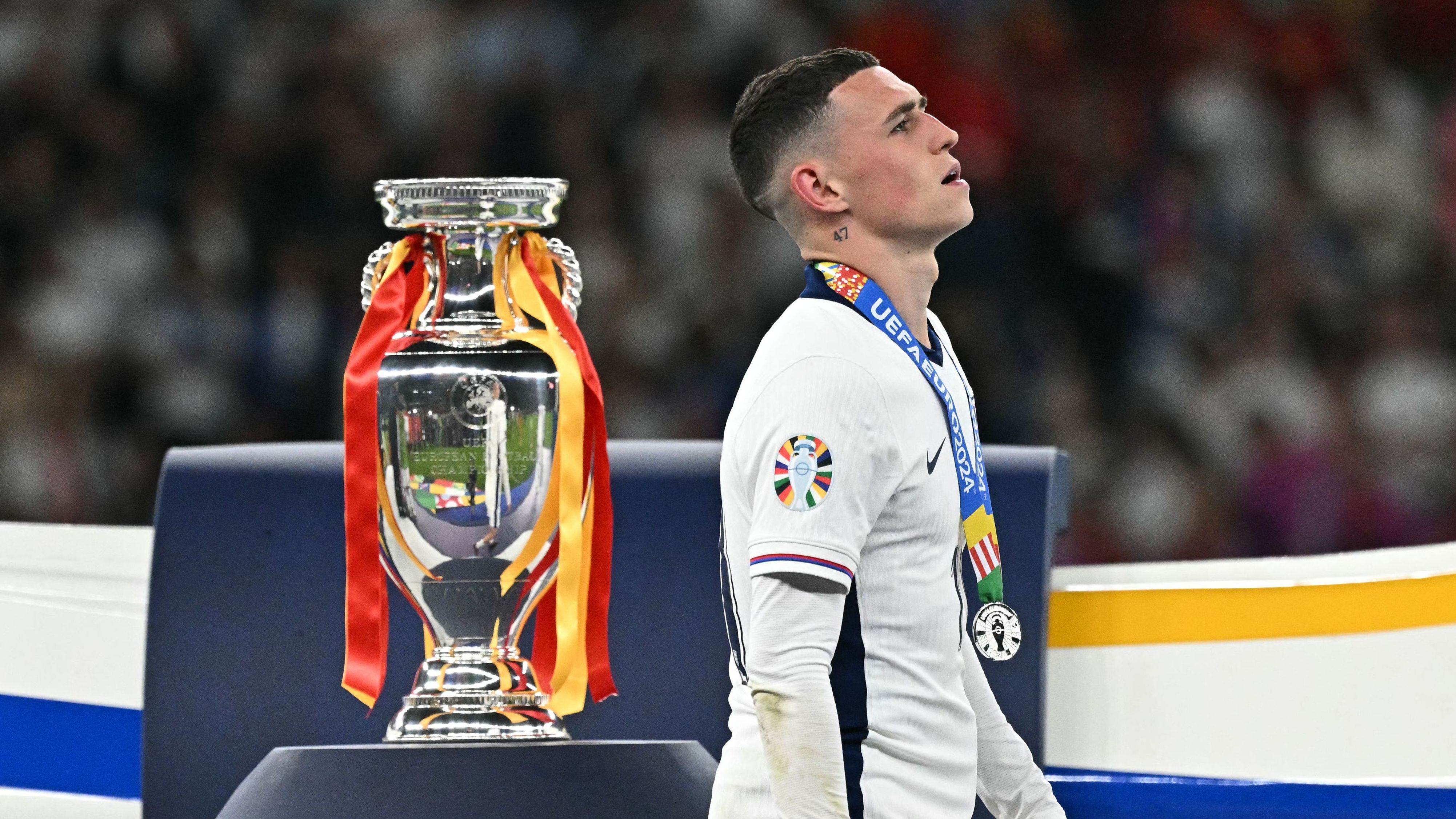 TOPSHOT-FBL-EURO-2024-MATCH51-ESP-ENG-PODIUM