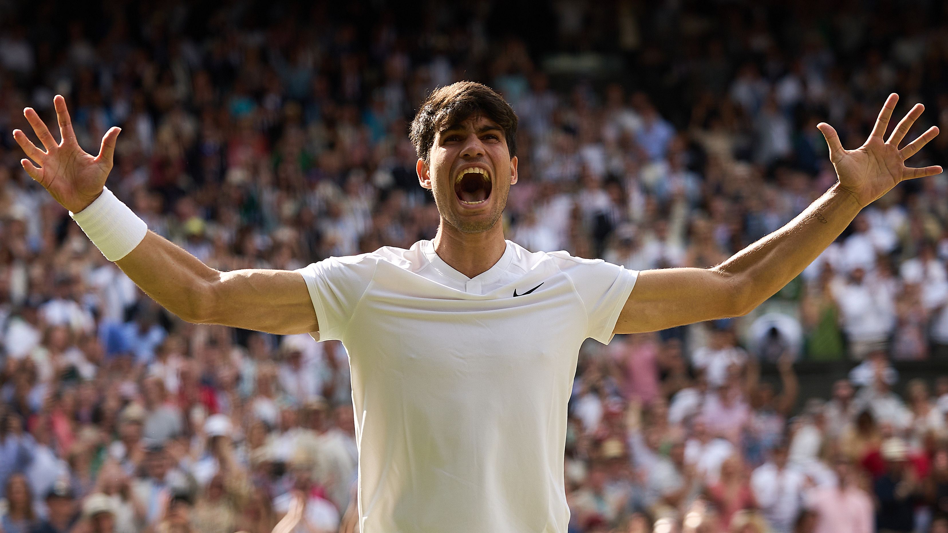 Who are the Wimbledon 2025 favourites? Carlos Alcaraz, Aryna Sabalenka, Jannik Sinner and more | Goal.com UK