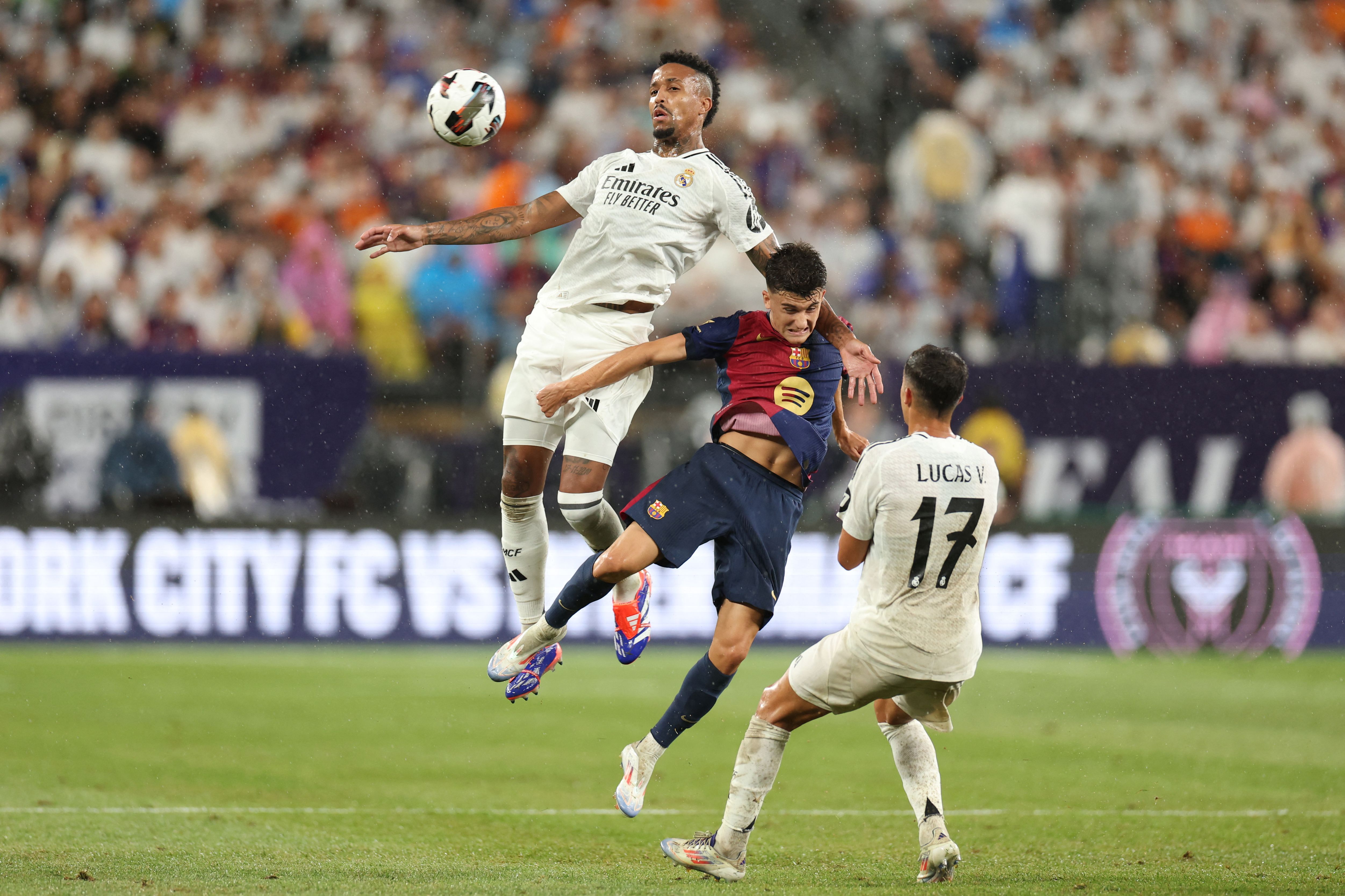 FBL-FRIENDLY-REAL MADRID-BARCELONA