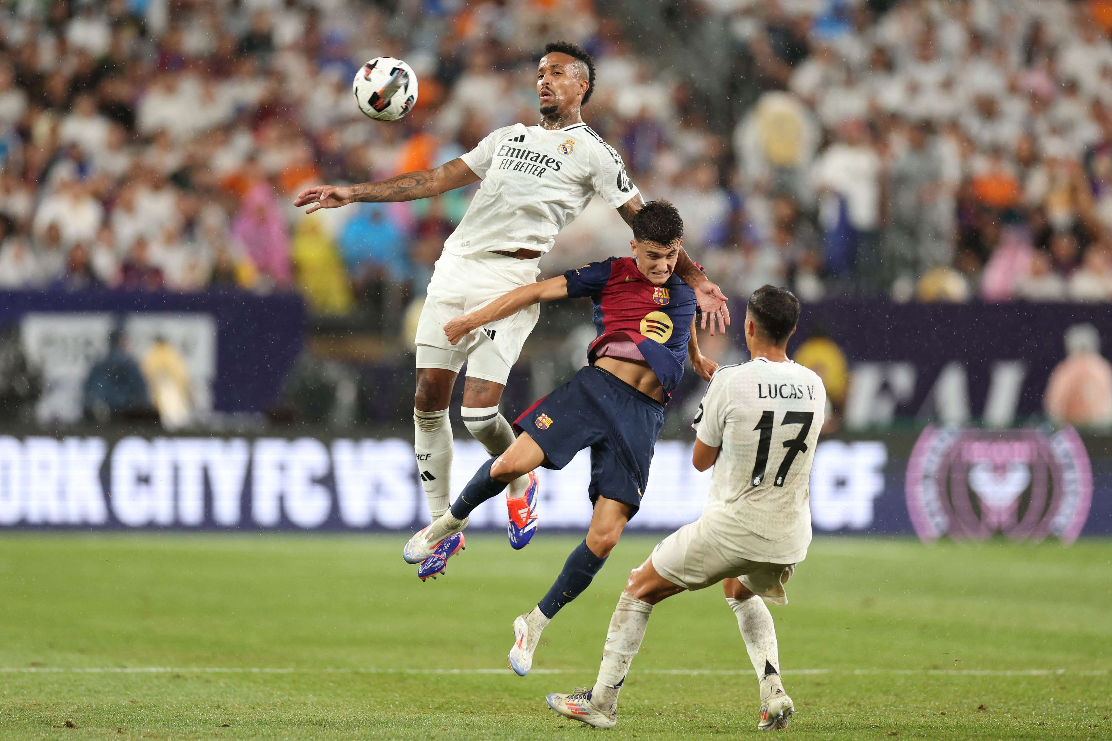 FBL-FRIENDLY-REAL MADRID-BARCELONA