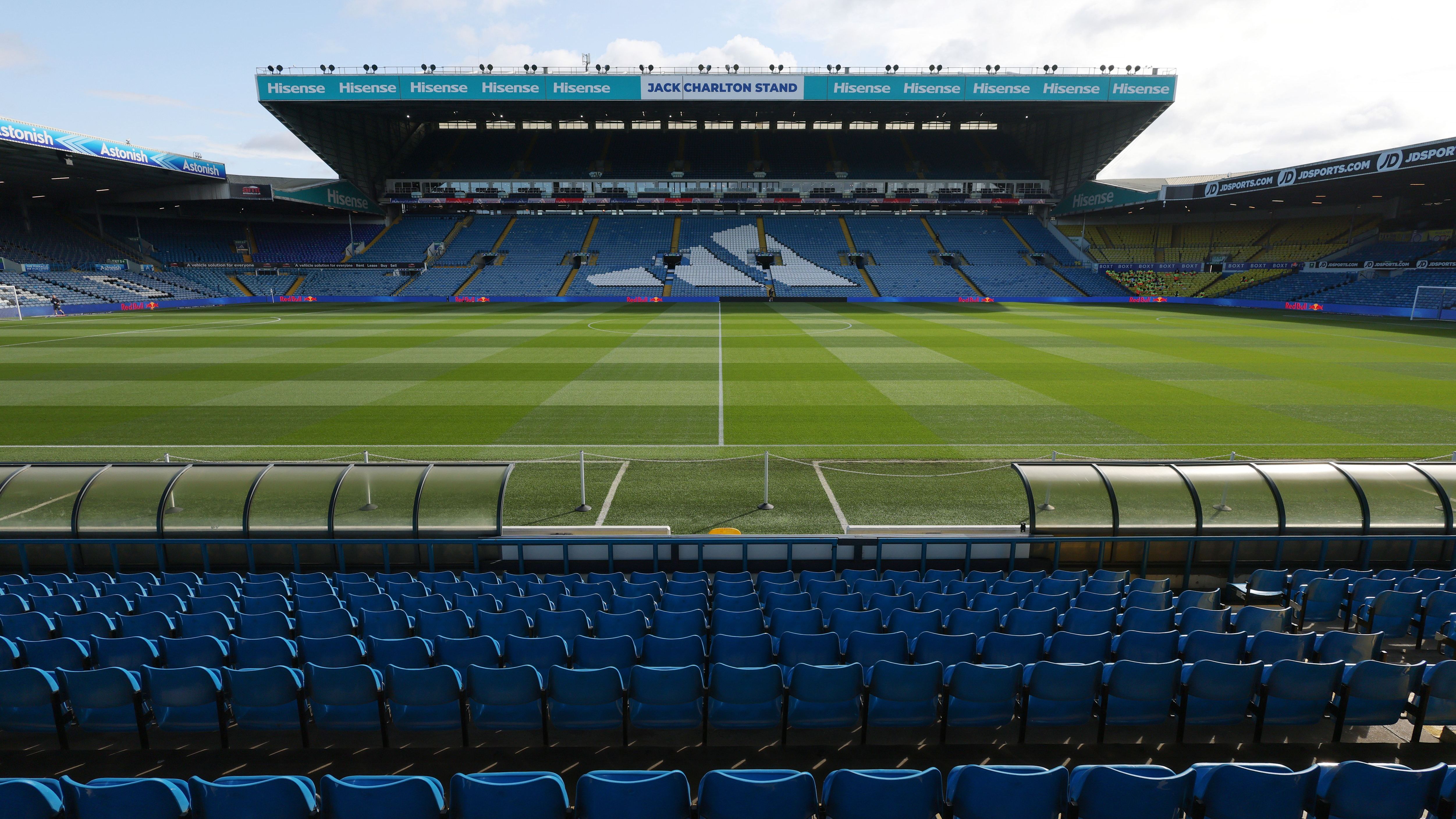 Leeds United FC v Portsmouth FC - Sky Bet Championship