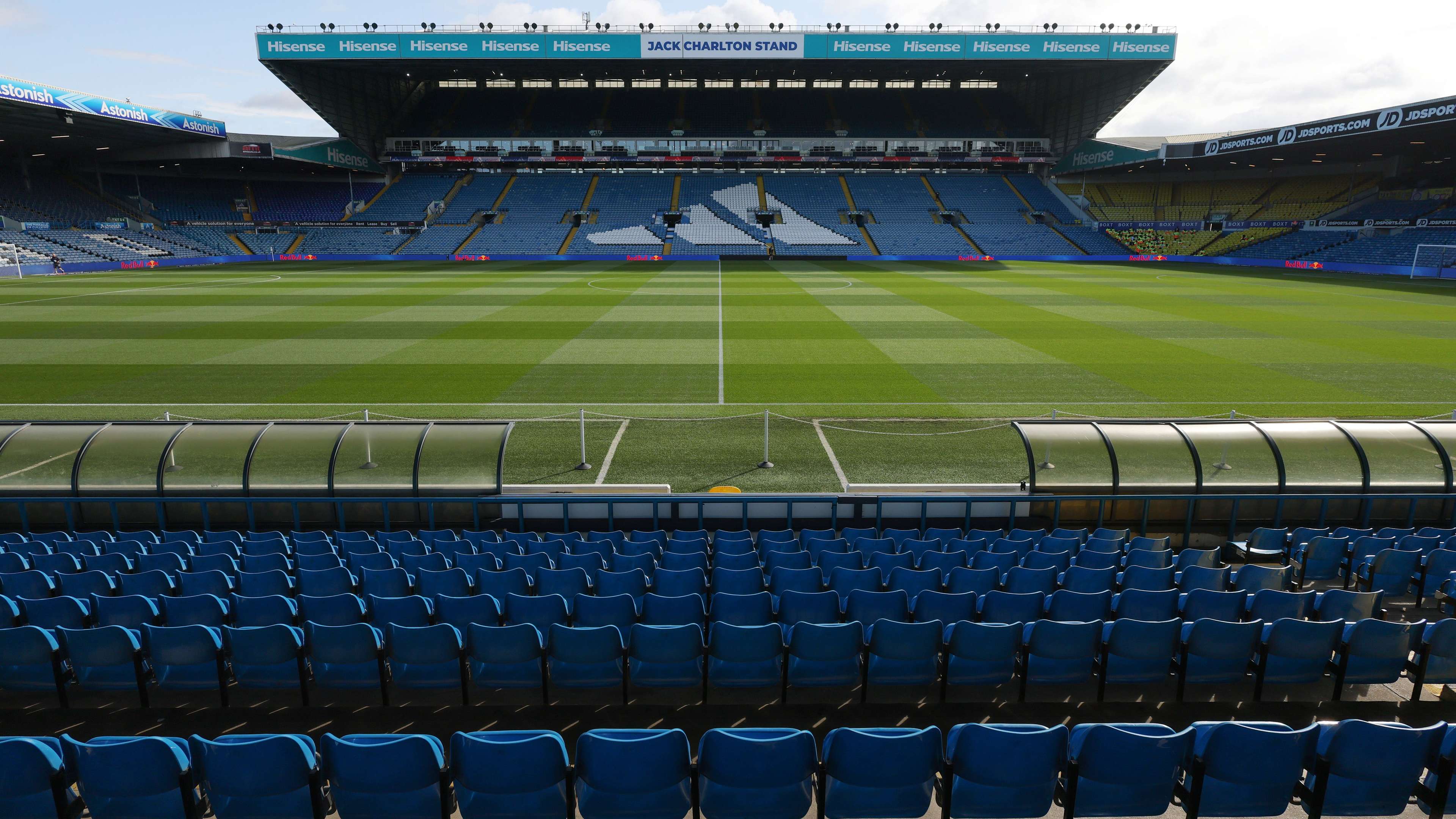 Leeds United FC v Portsmouth FC - Sky Bet Championship