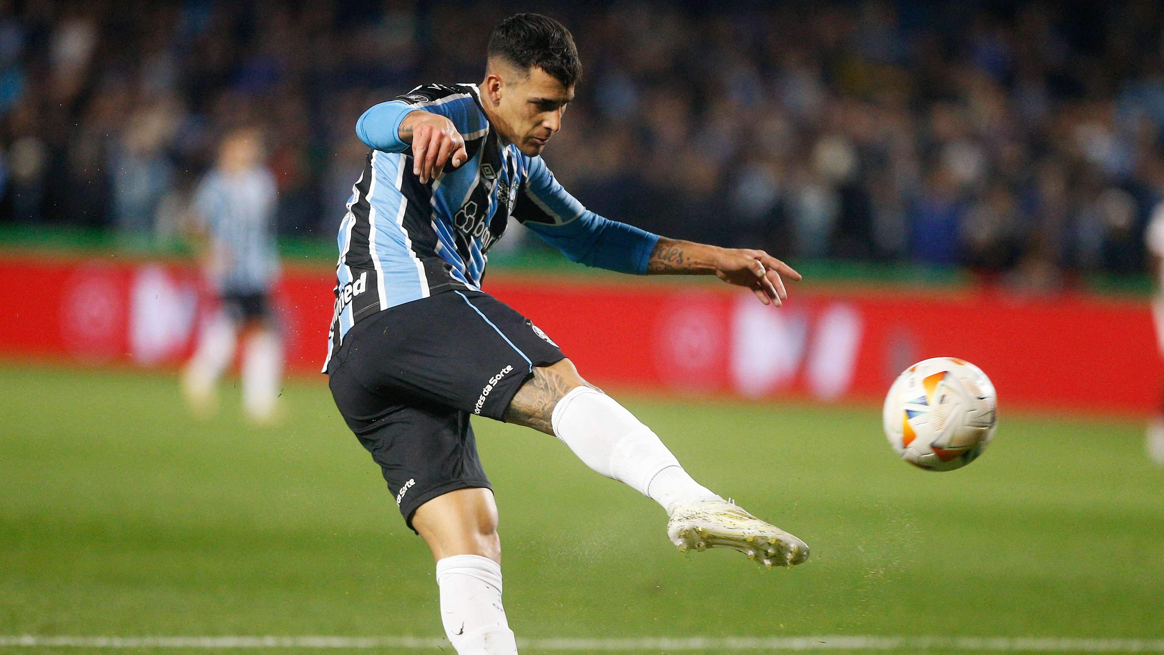 FBL-LIBERTADORES-GREMIO-FLUMINENSE