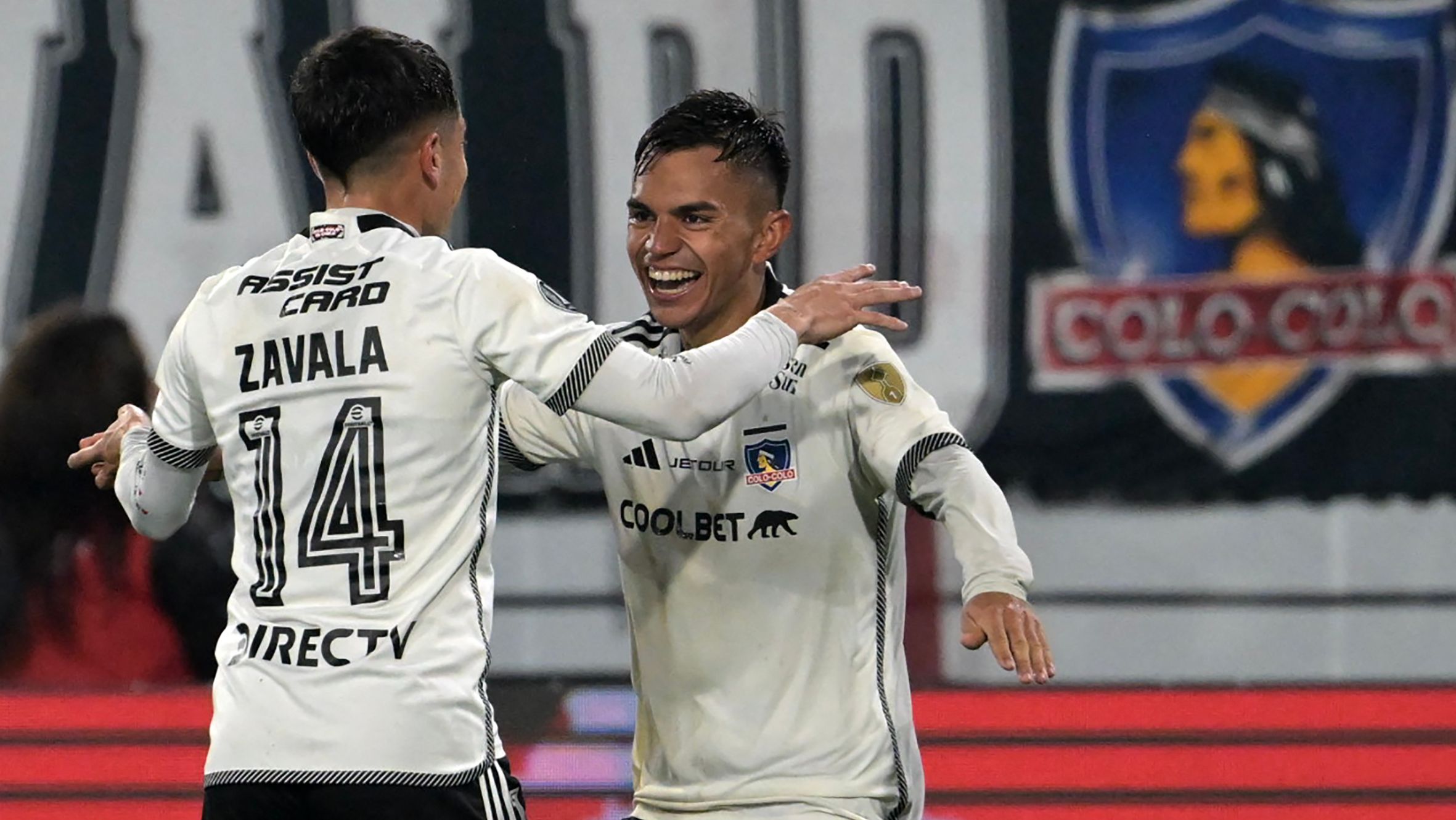 TOPSHOT-FBL-LIBERTADORES-COLOCOLO-JUNIOR