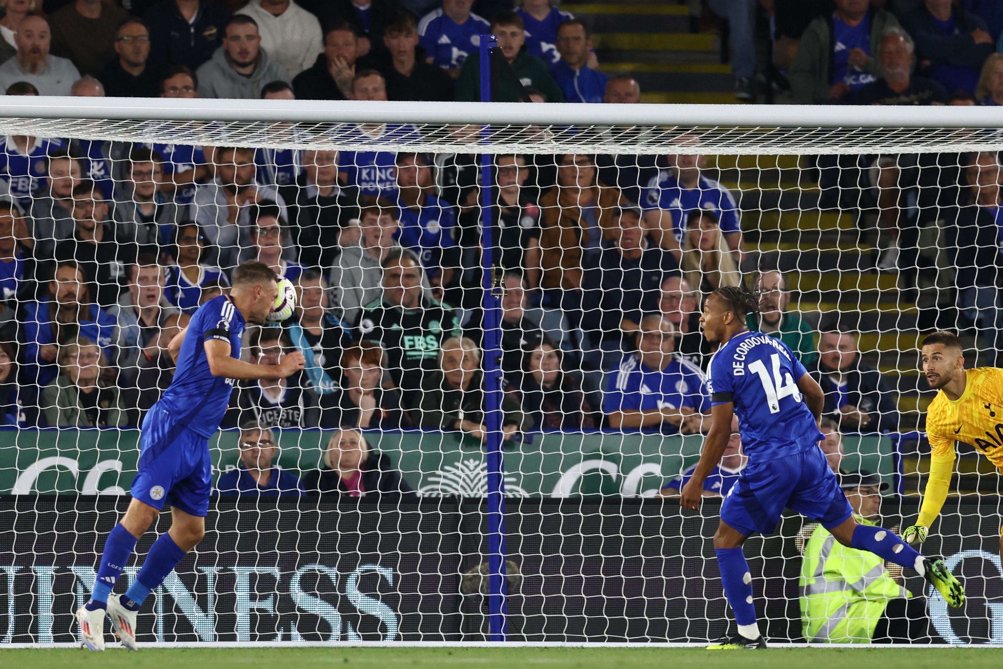 FBL-ENG-PR-LEICESTER-TOTTENHAM