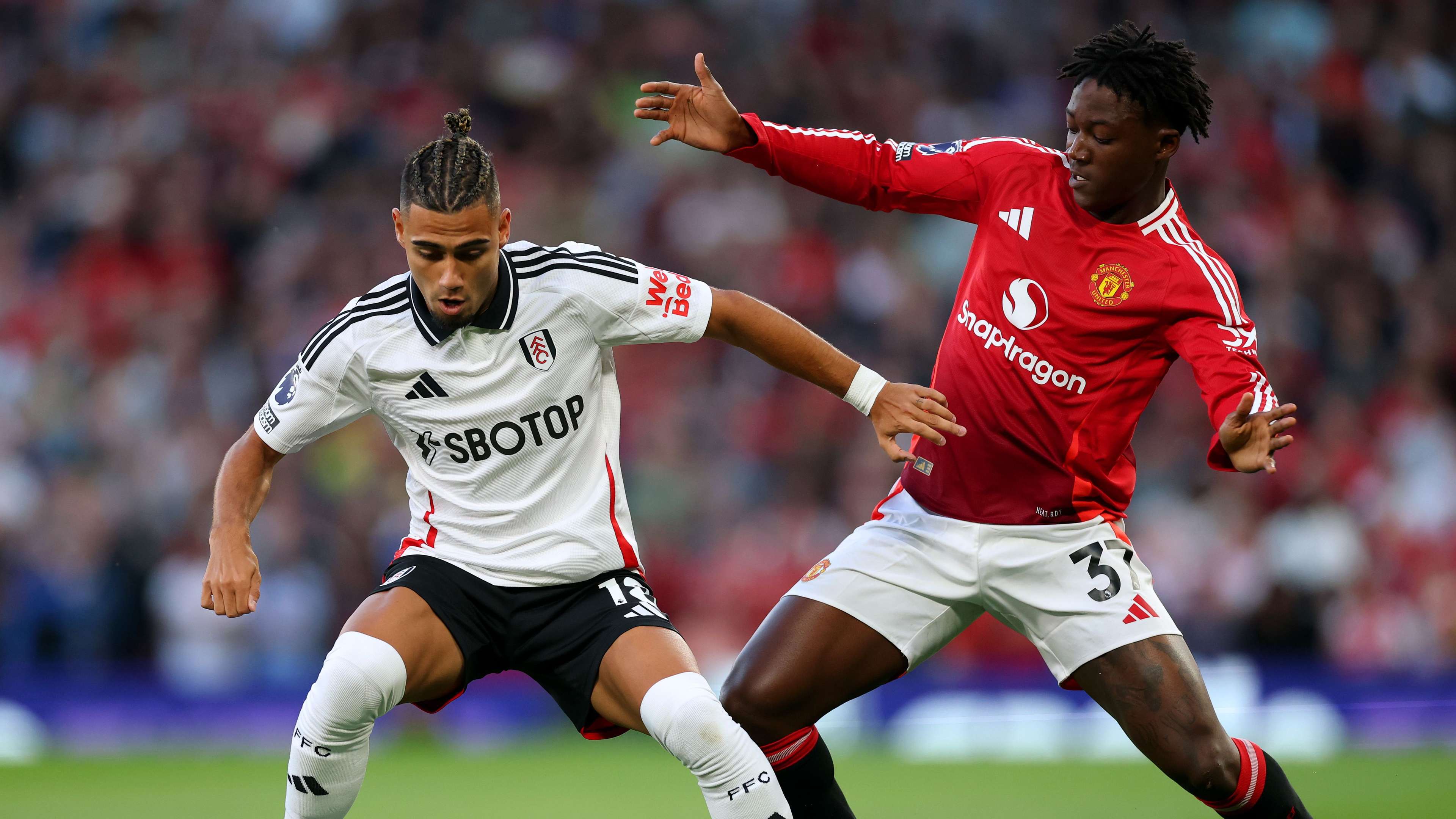 Manchester United FC v Fulham FC - Premier League