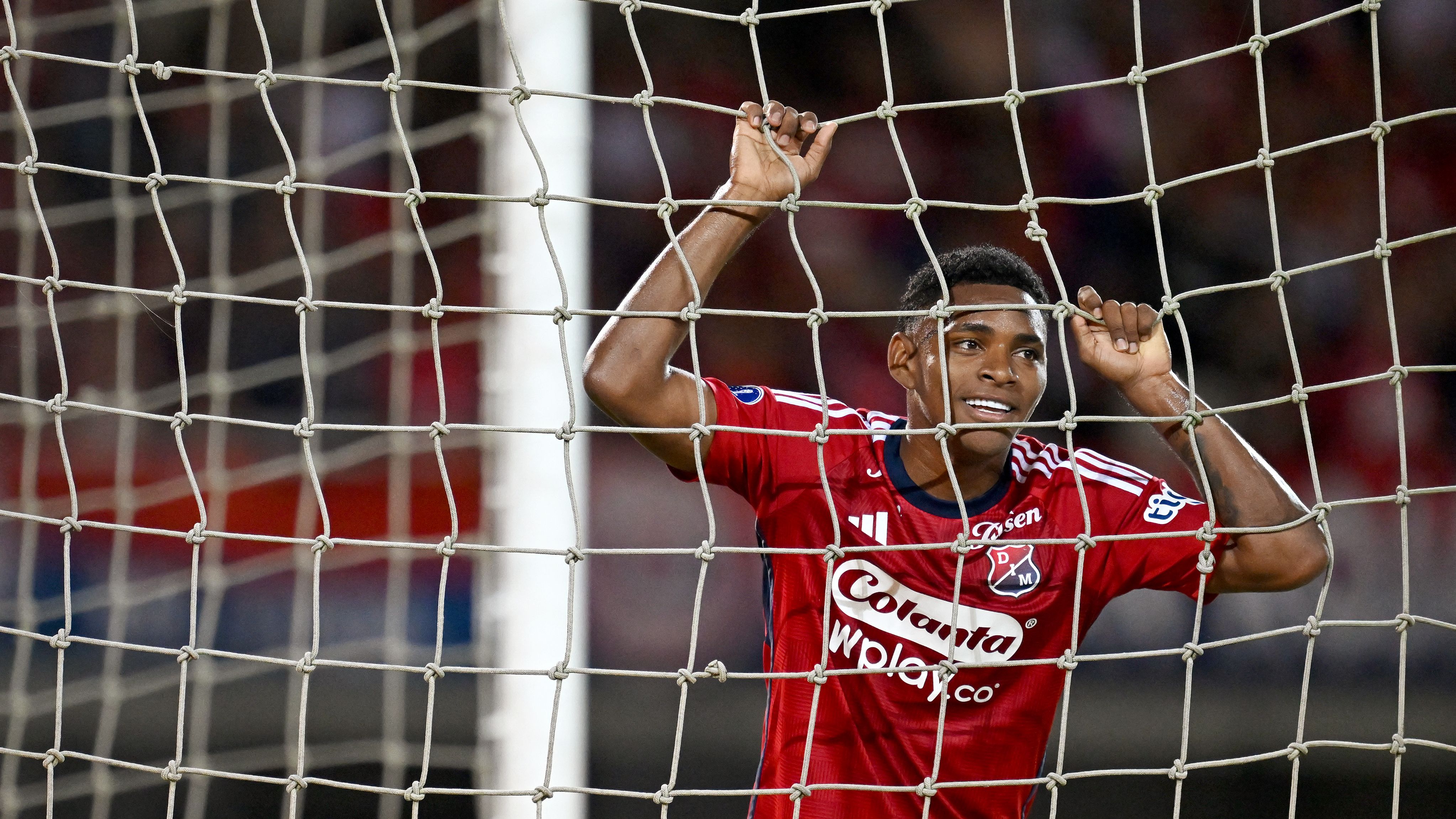 TOPSHOT-FBL-SUDAMERICANA-MEDELLIN-PALESTINO