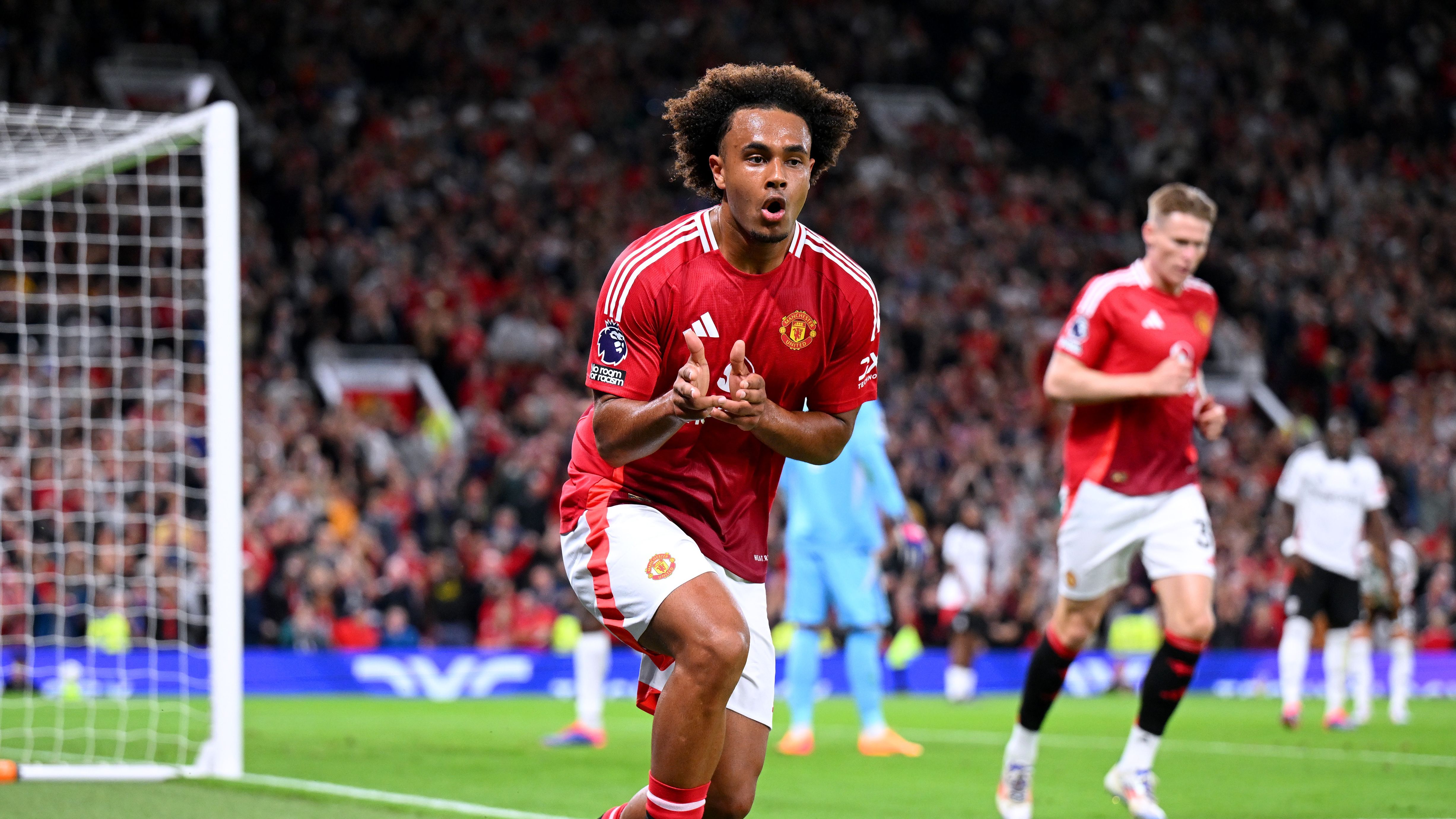 Manchester United FC v Fulham FC - Premier League