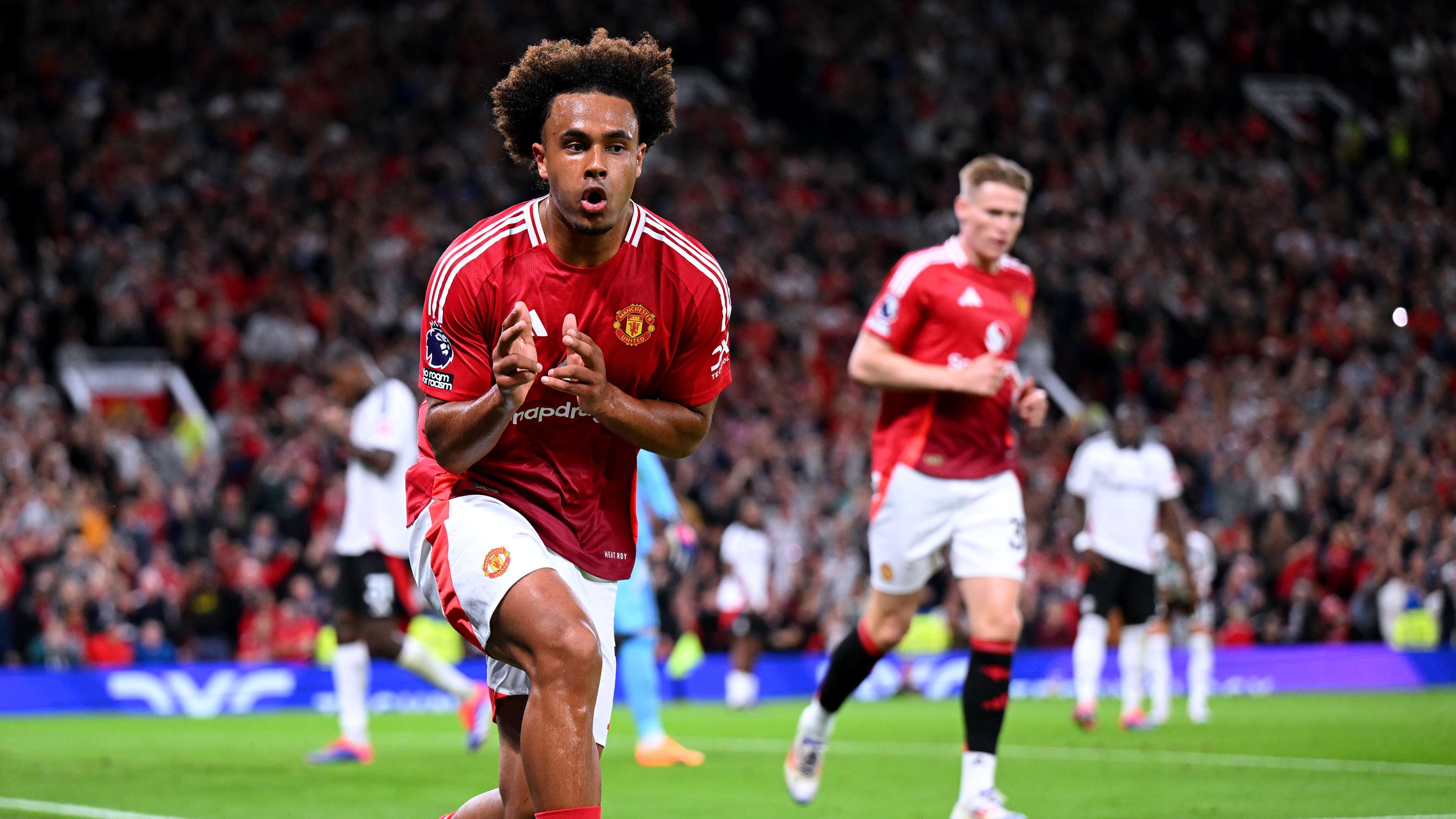 Manchester United FC v Fulham FC - Premier League