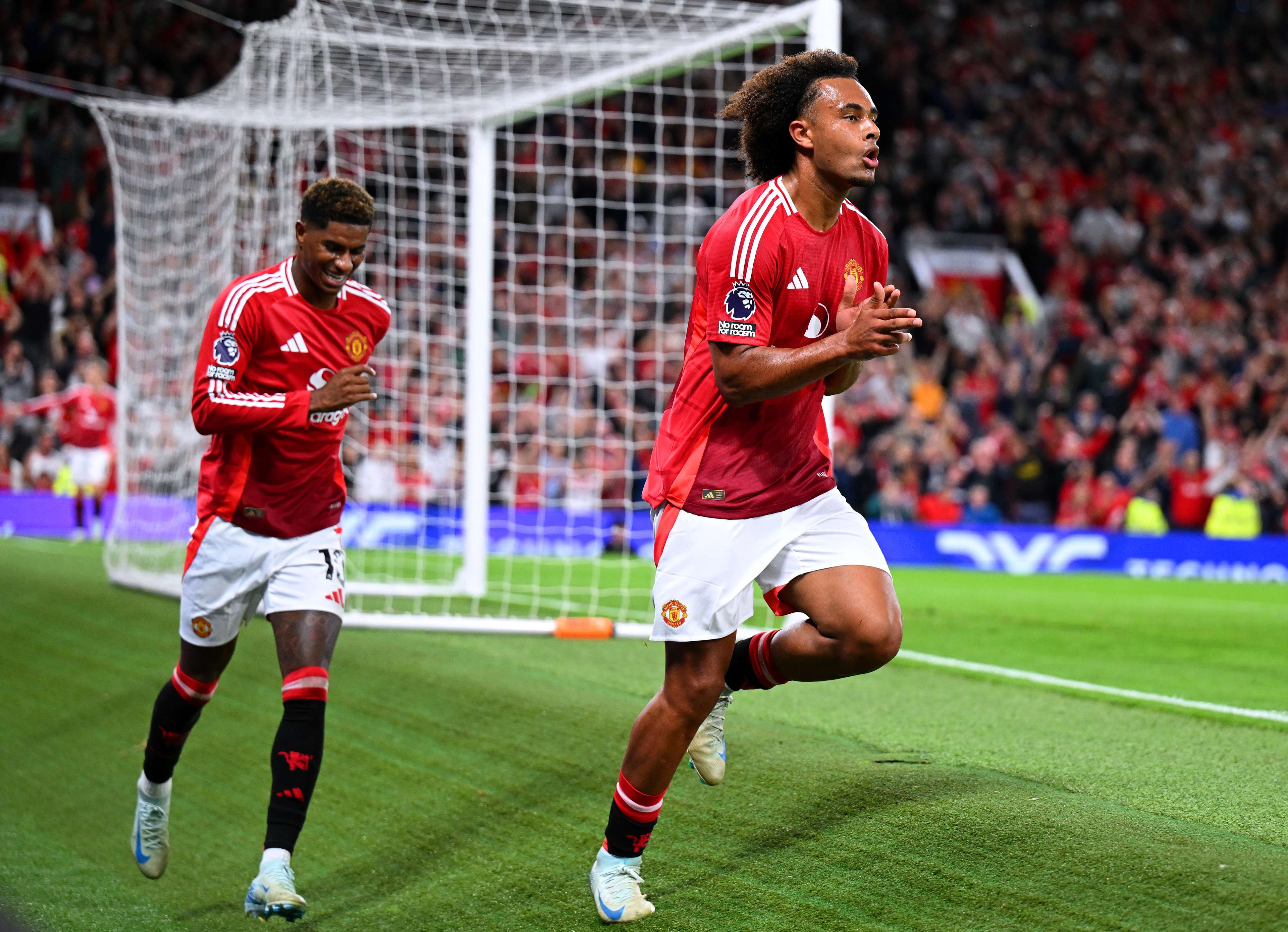 Manchester United FC v Fulham FC - Premier League