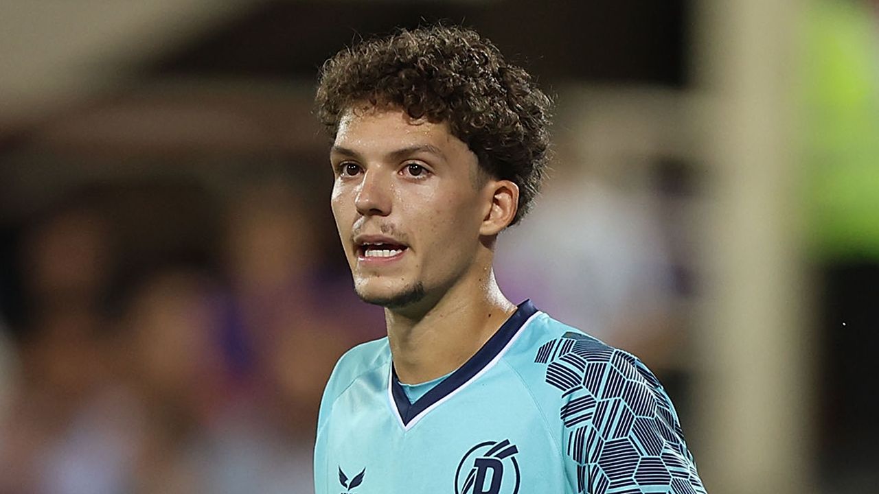 Liverpool complete next summer signing - but it's not Florian Wirtz or Milos Kerkez! Reds confirm deal for wonderkid goalkeeper Armin Pecsi | Goal.com UK
