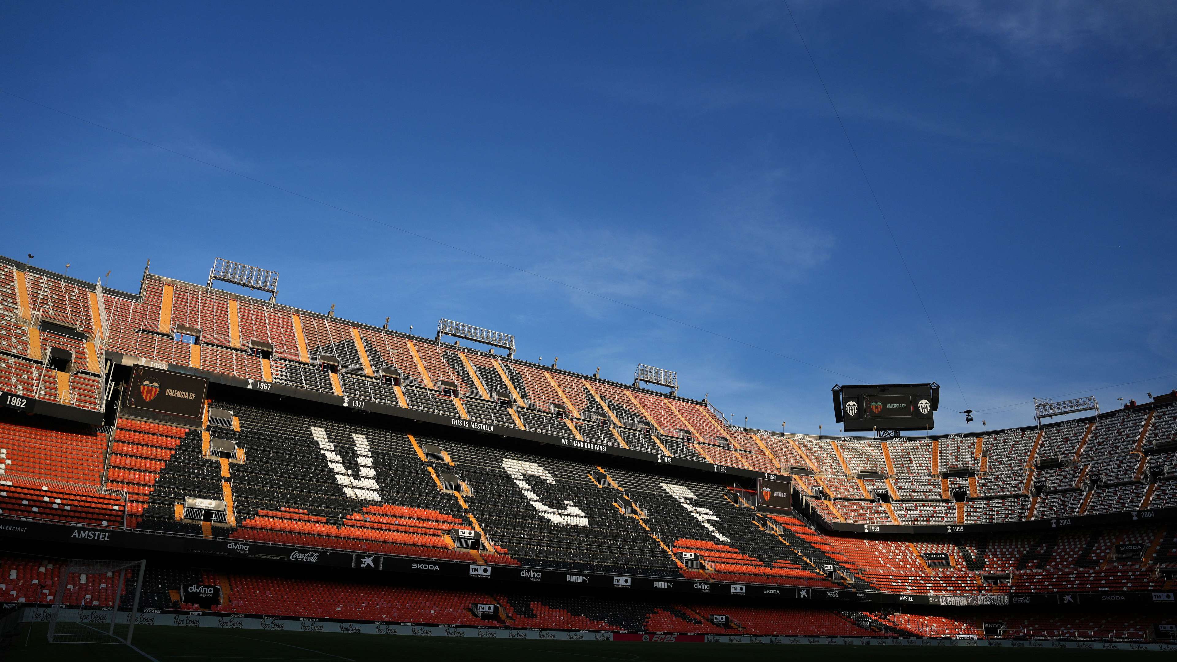 Valencia CF v FC Barcelona - La Liga EA Sports