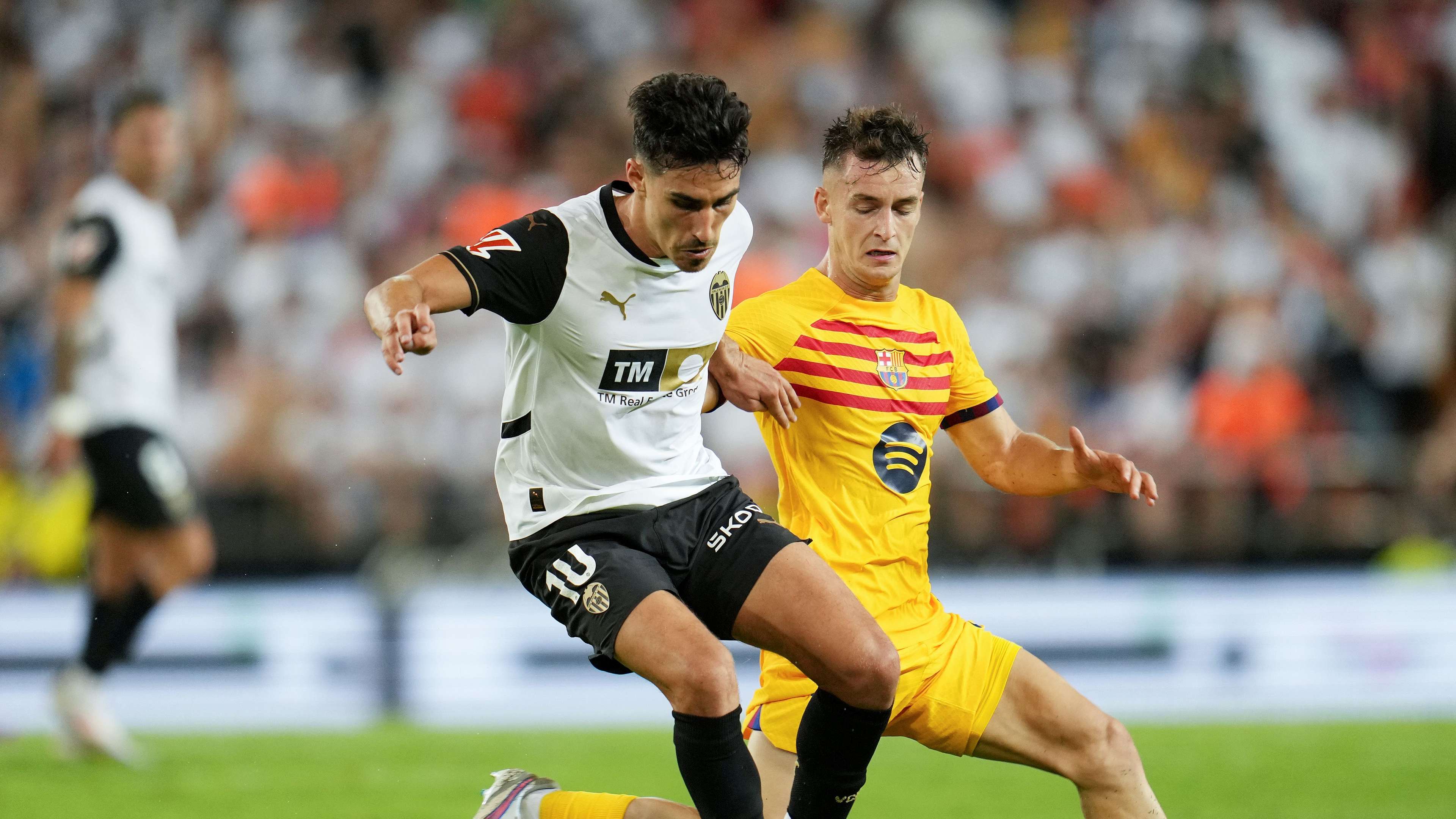 Valencia CF v FC Barcelona - La Liga EA Sports