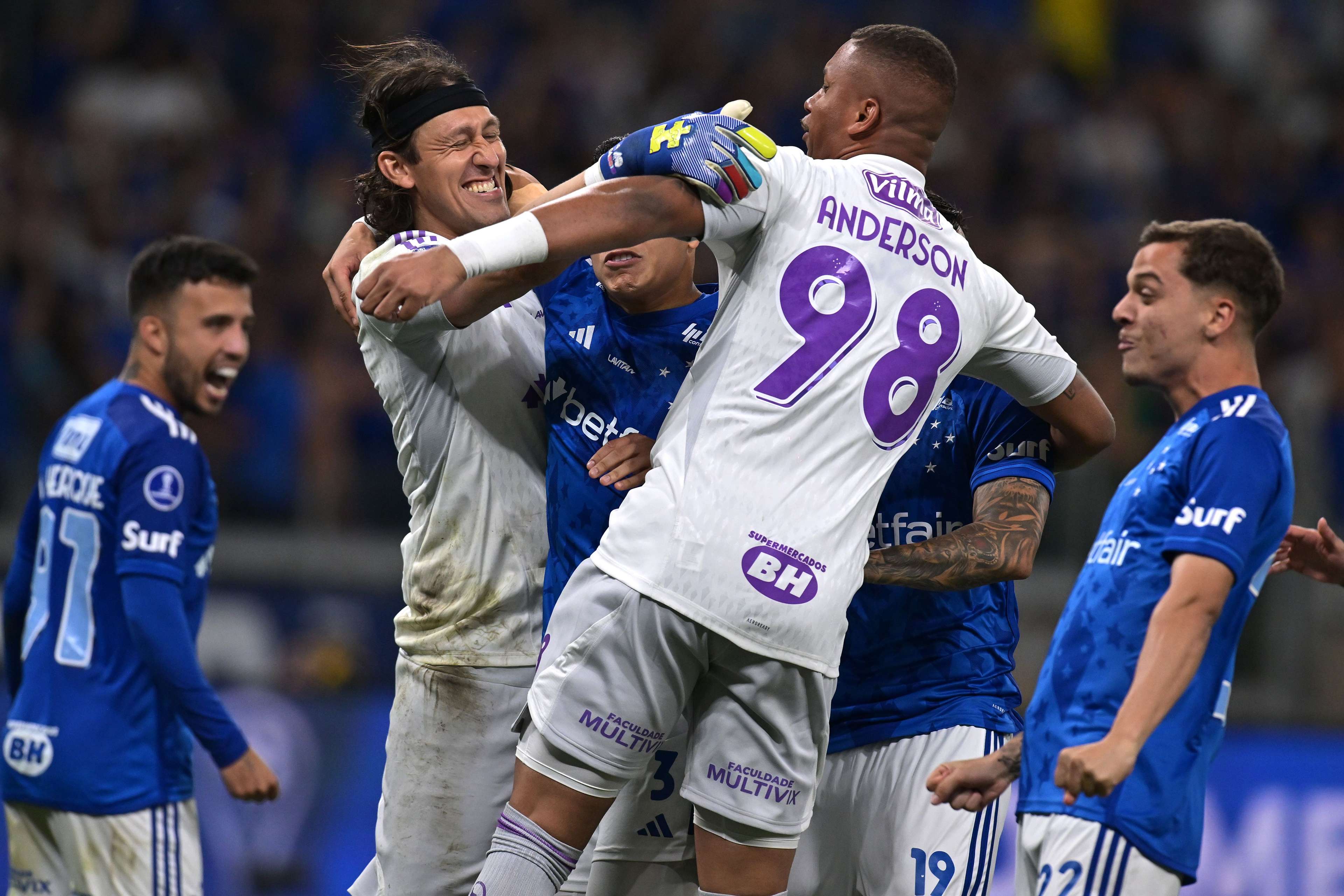 Cruzeiro v Boca Juniors - Copa CONMEBOL Sudamericana 2024