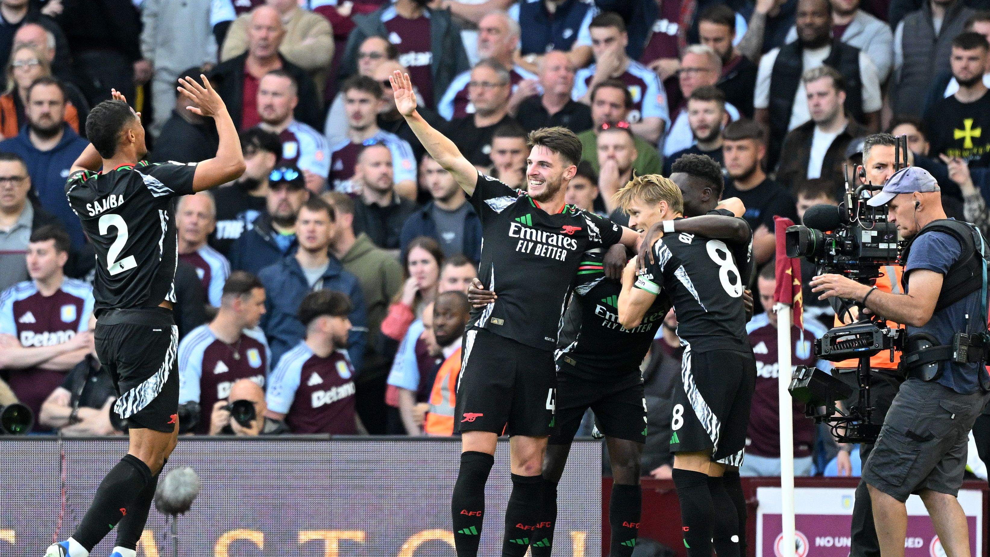 Aston Villa FC v Arsenal FC - Premier League