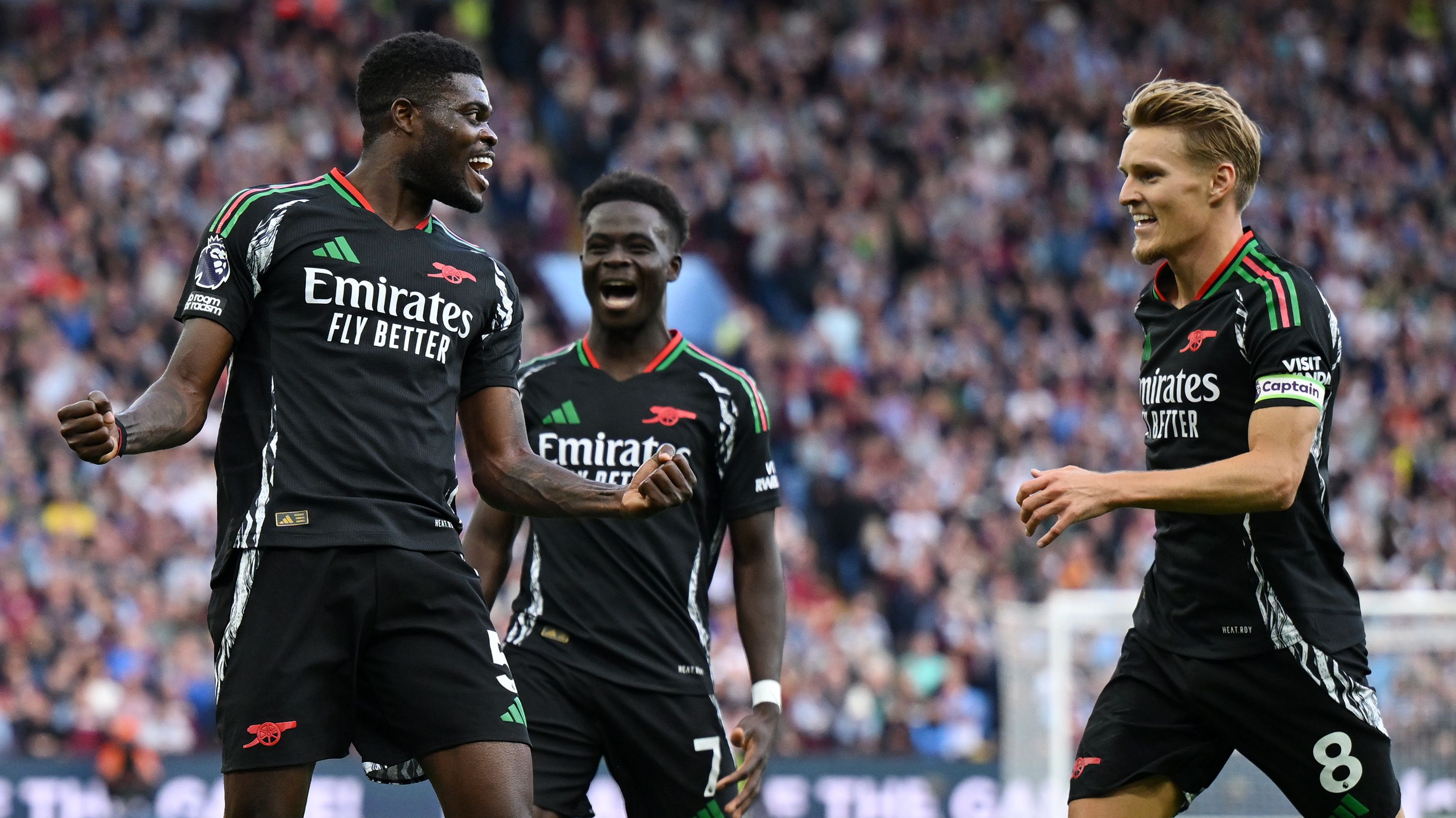 Aston Villa FC v Arsenal FC - Premier League