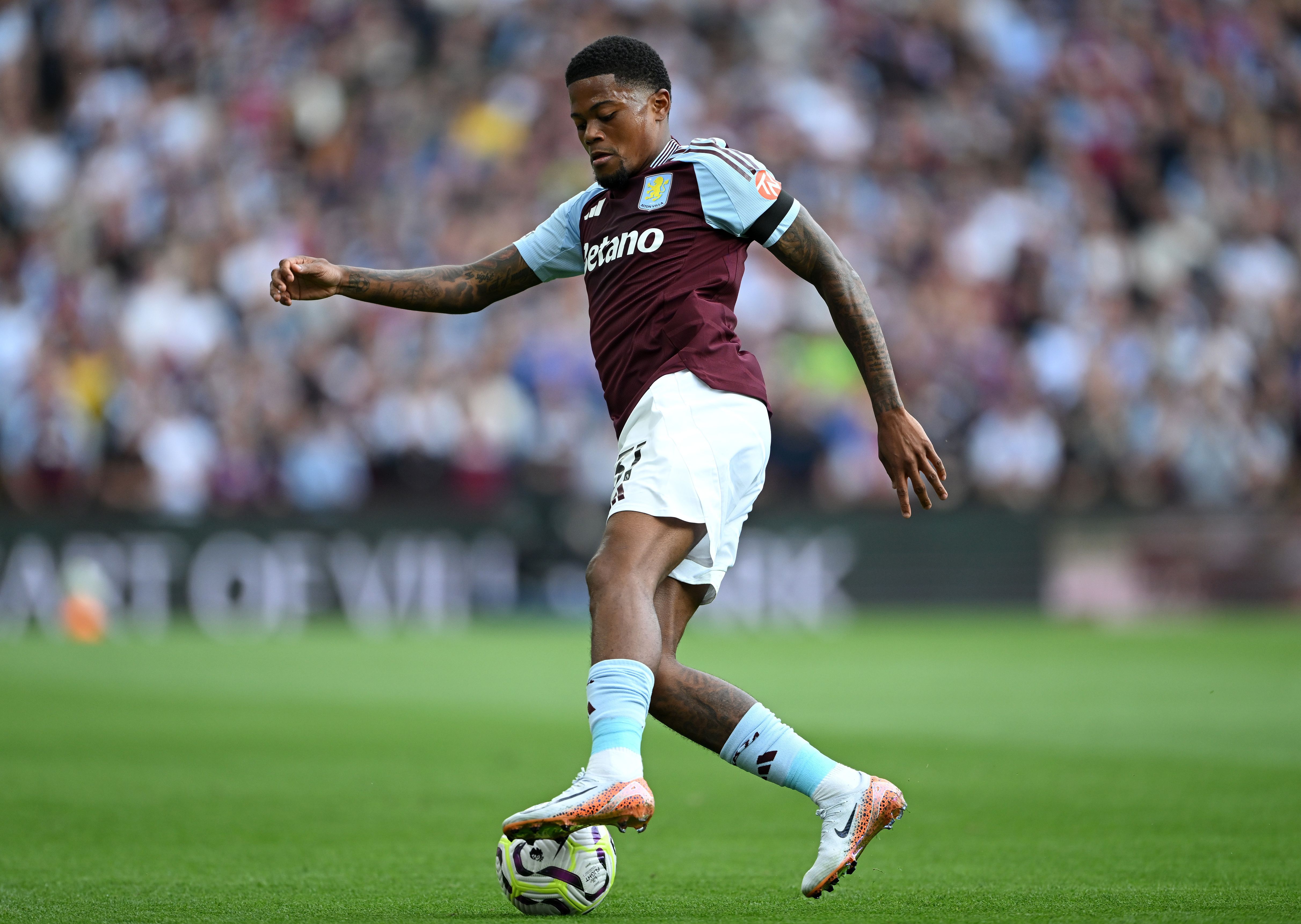 Aston Villa FC v Arsenal FC - Premier League