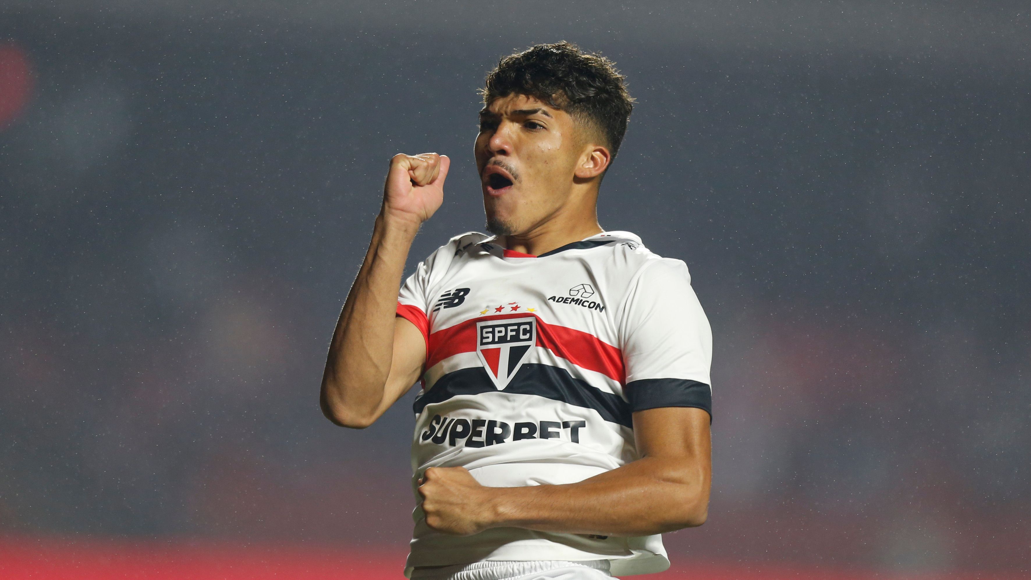 Sao Paulo v Vitoria - Brasileirao 2024