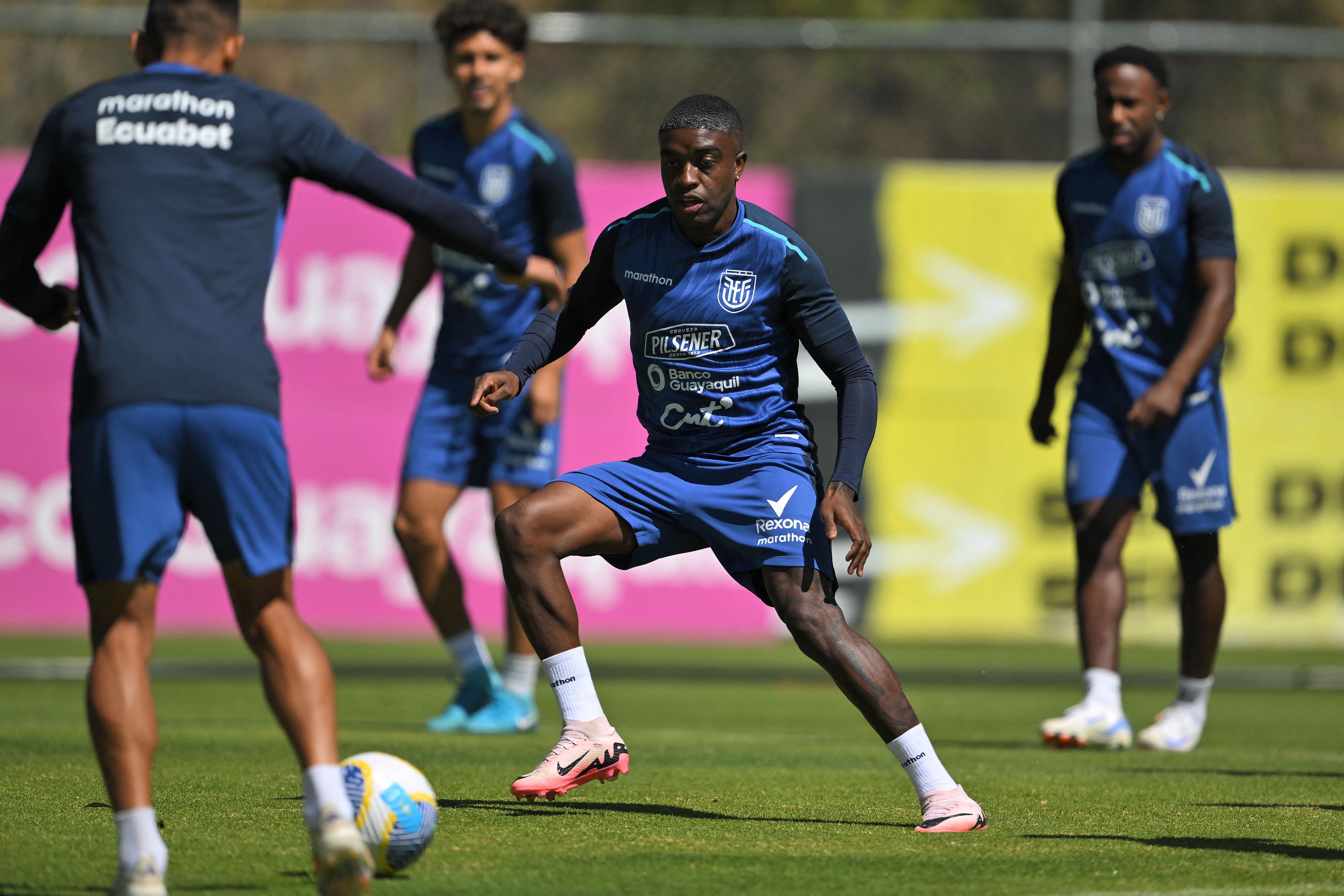 FBL-WC-2026-SAMERICA-QUALIFIERS-ECU-TRAINING