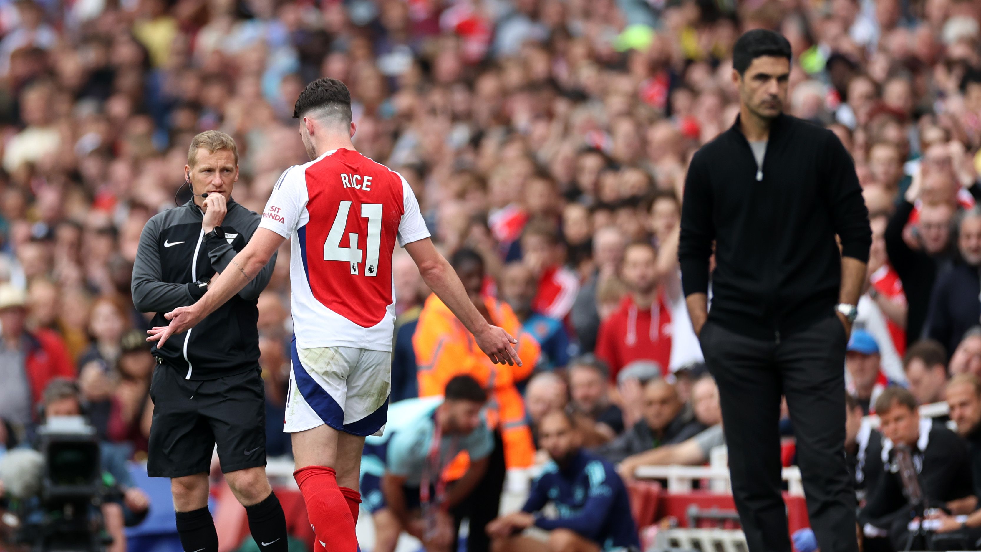Arsenal FC v Brighton & Hove Albion FC - Premier League