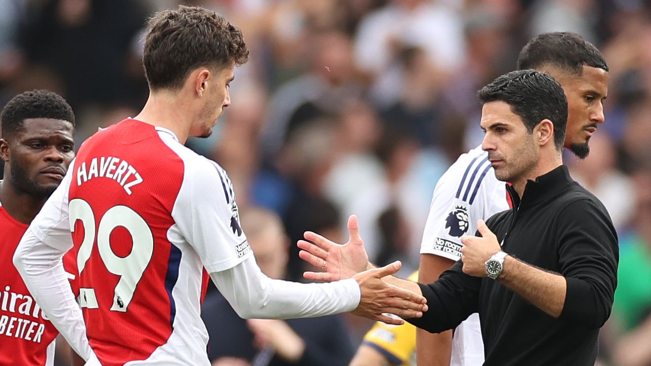 Arsenal FC v Brighton & Hove Albion FC - Premier League