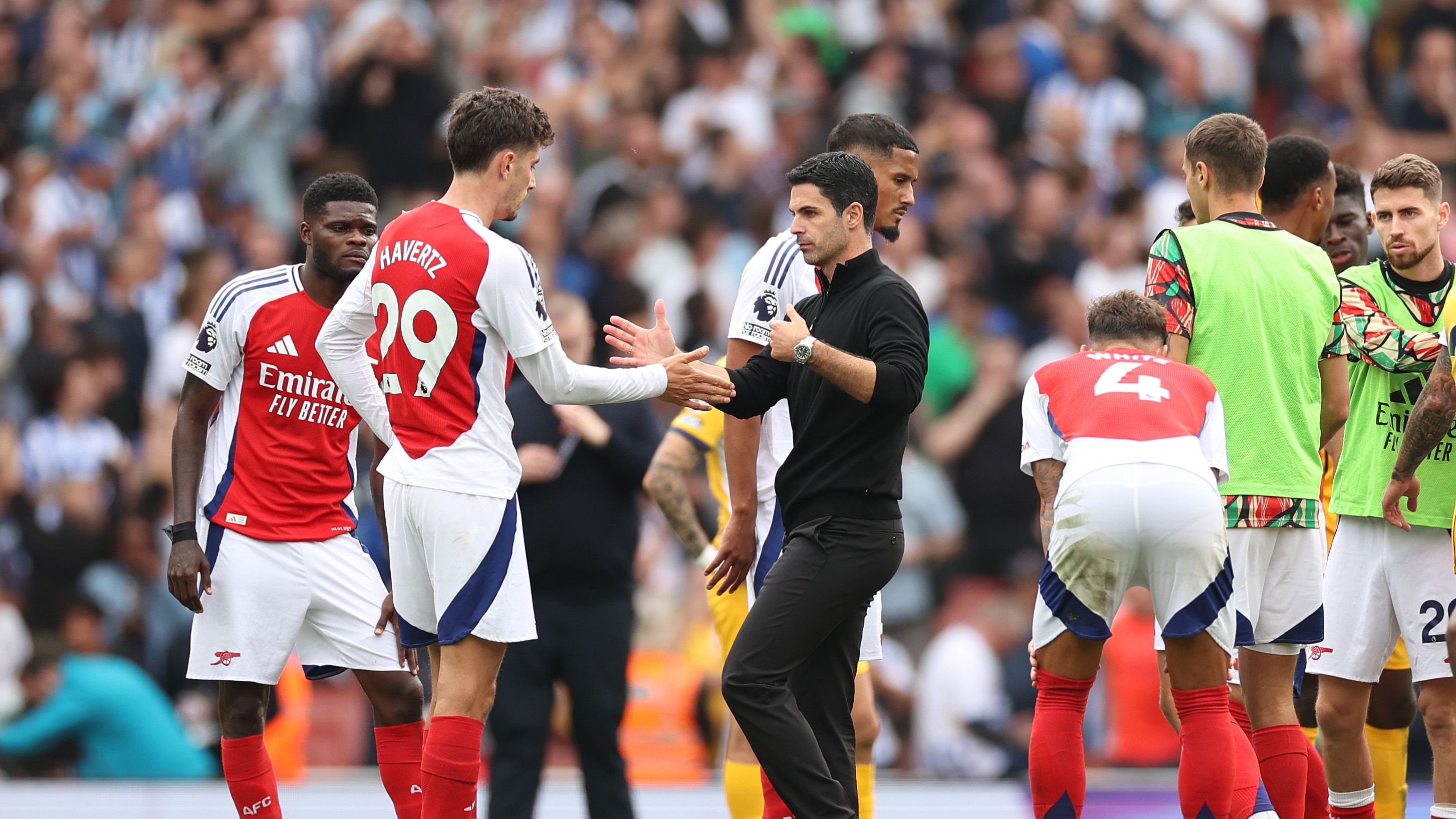 Arsenal FC v Brighton & Hove Albion FC - Premier League