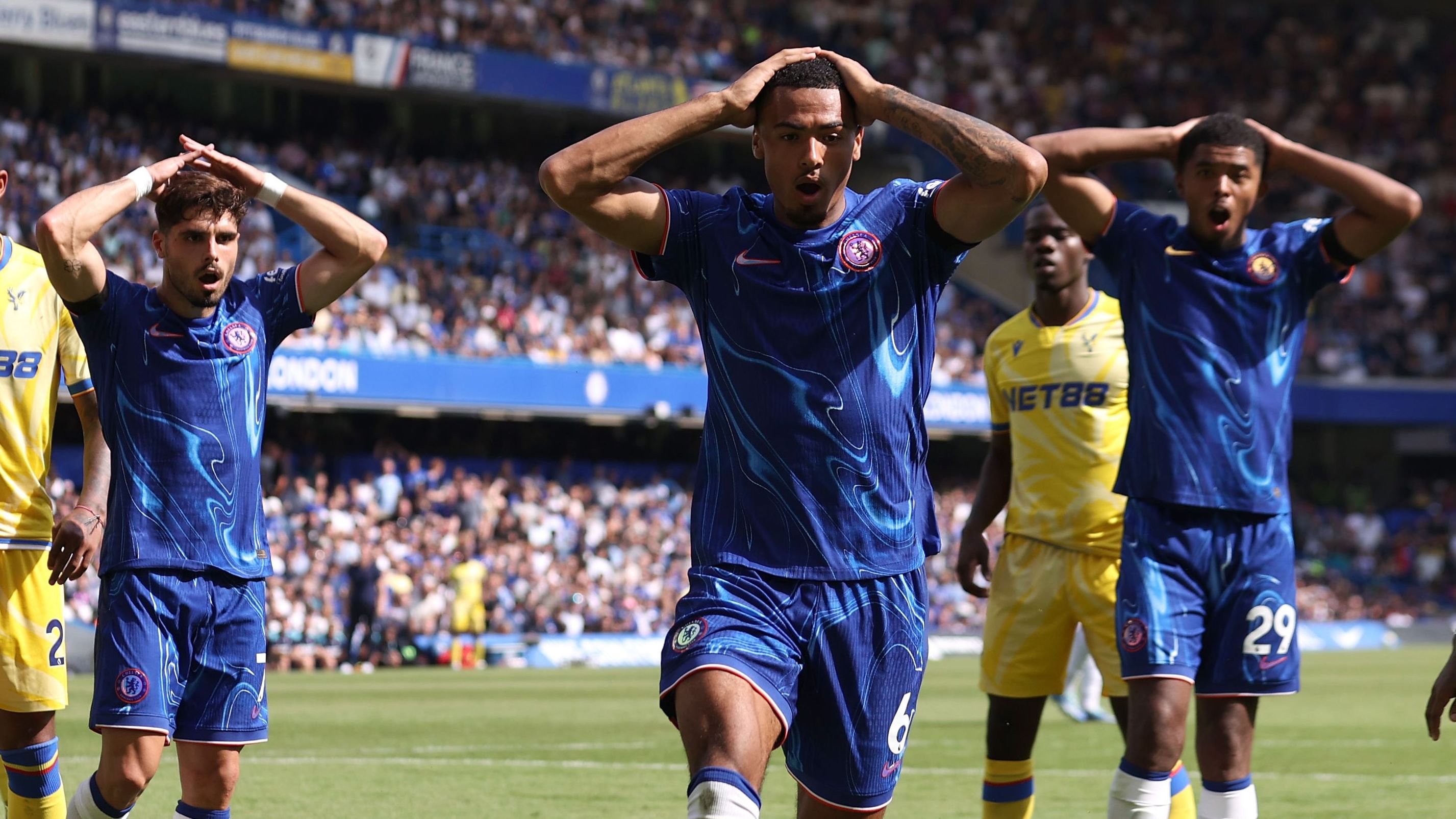 Chelsea FC v Crystal Palace FC - Premier League