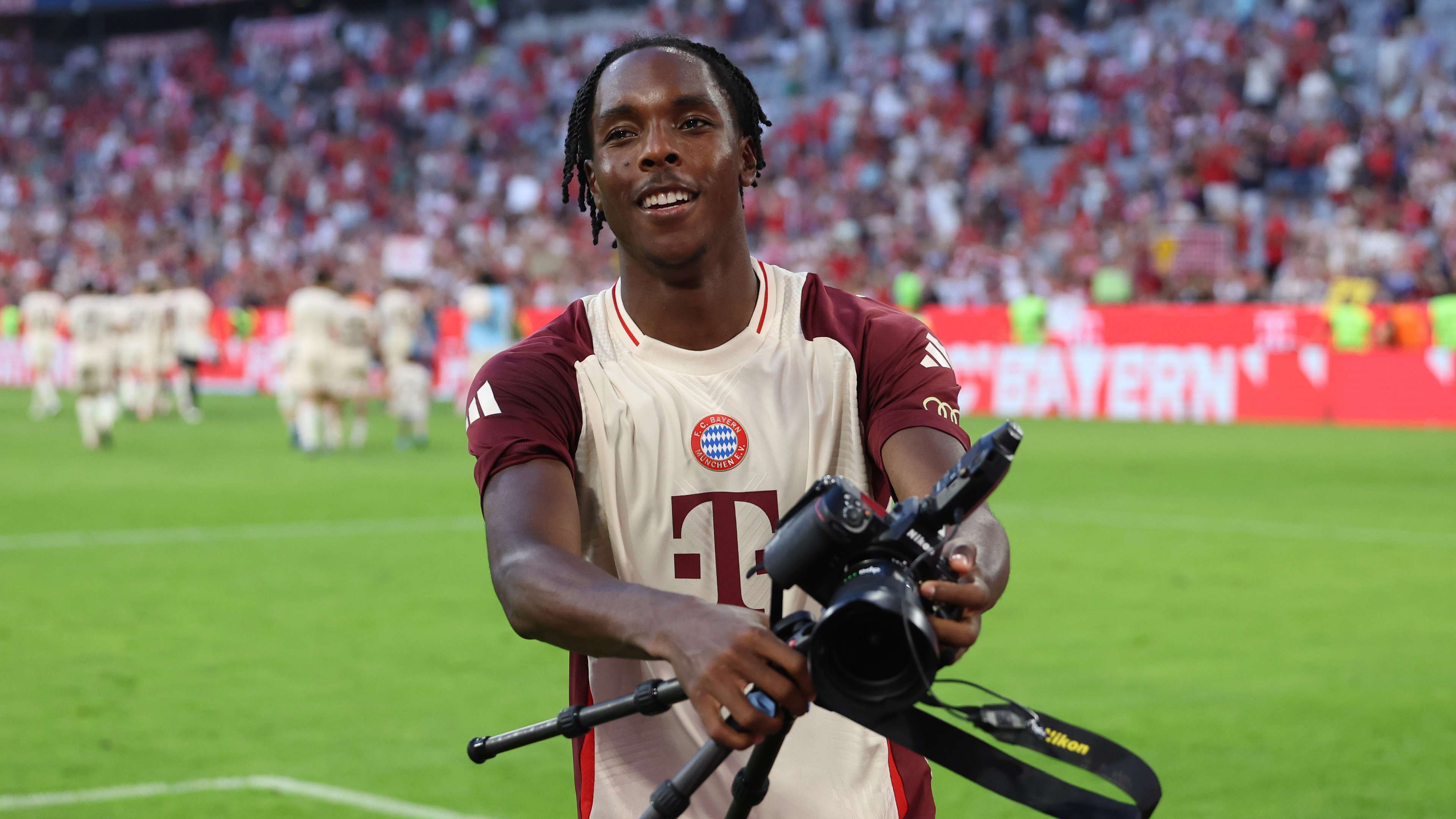 FC Bayern München v Sport-Club Freiburg - Bundesliga