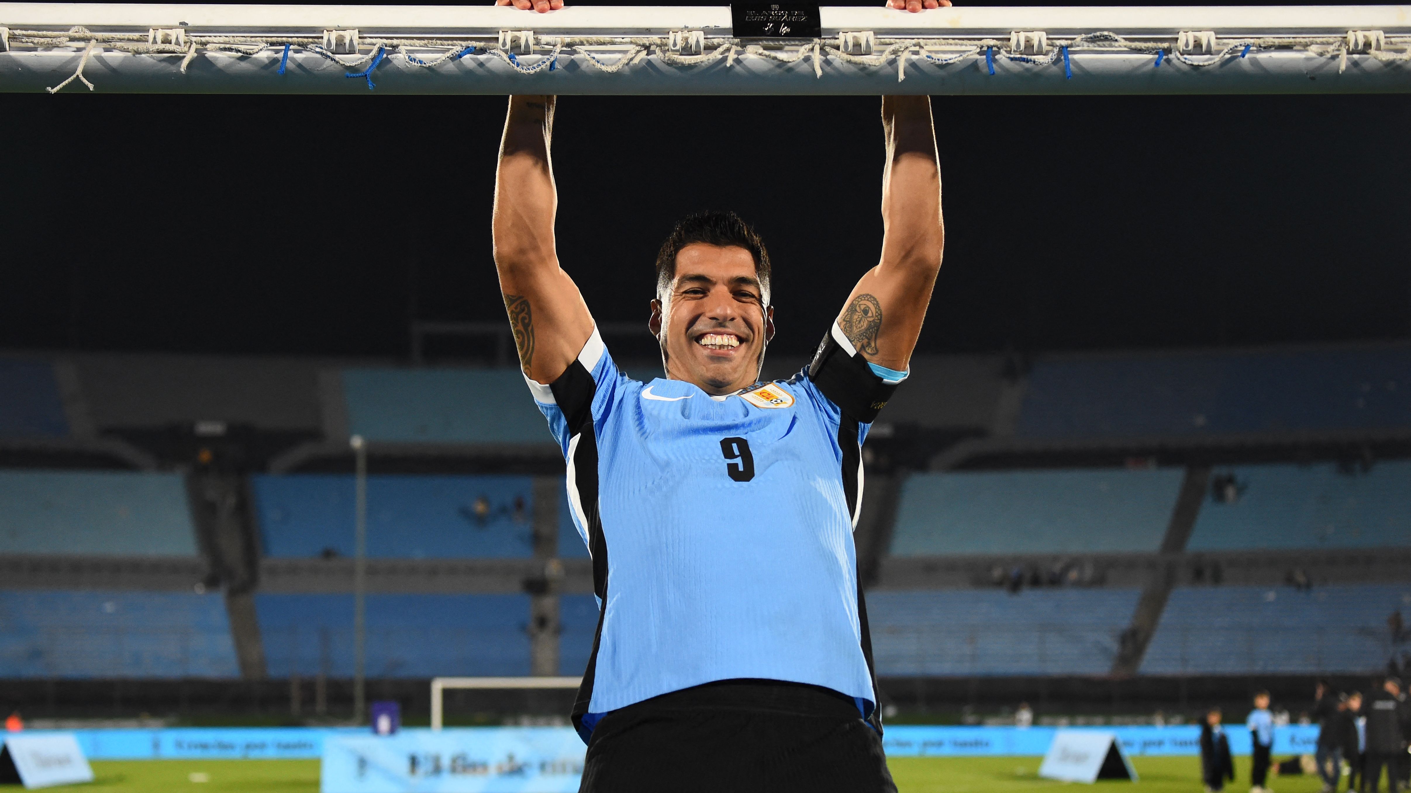 FBL-WC-2026-SAMERICA-QUALIFIERS-URU-PAR-SUAREZ-FAREWELL