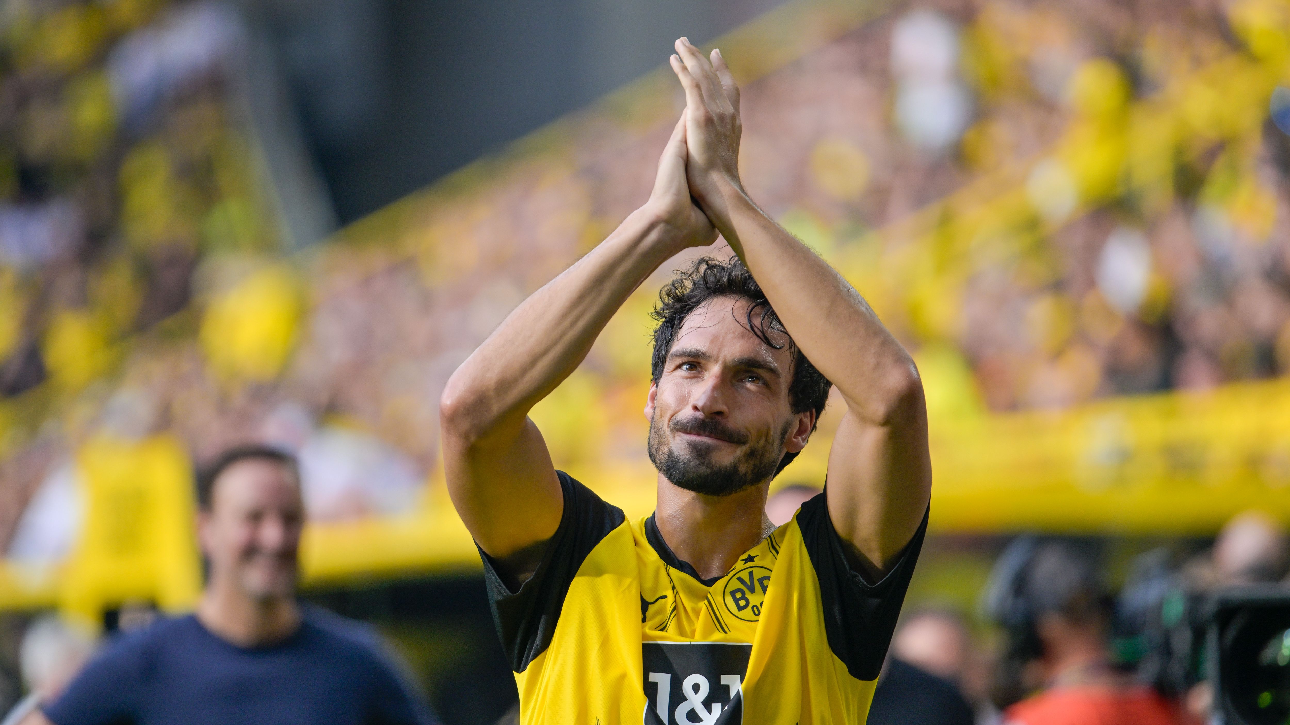 Bourssia Dortmund Hosts Farewell Match For Lukasz Piszczek and Jakub Blaszczykowski