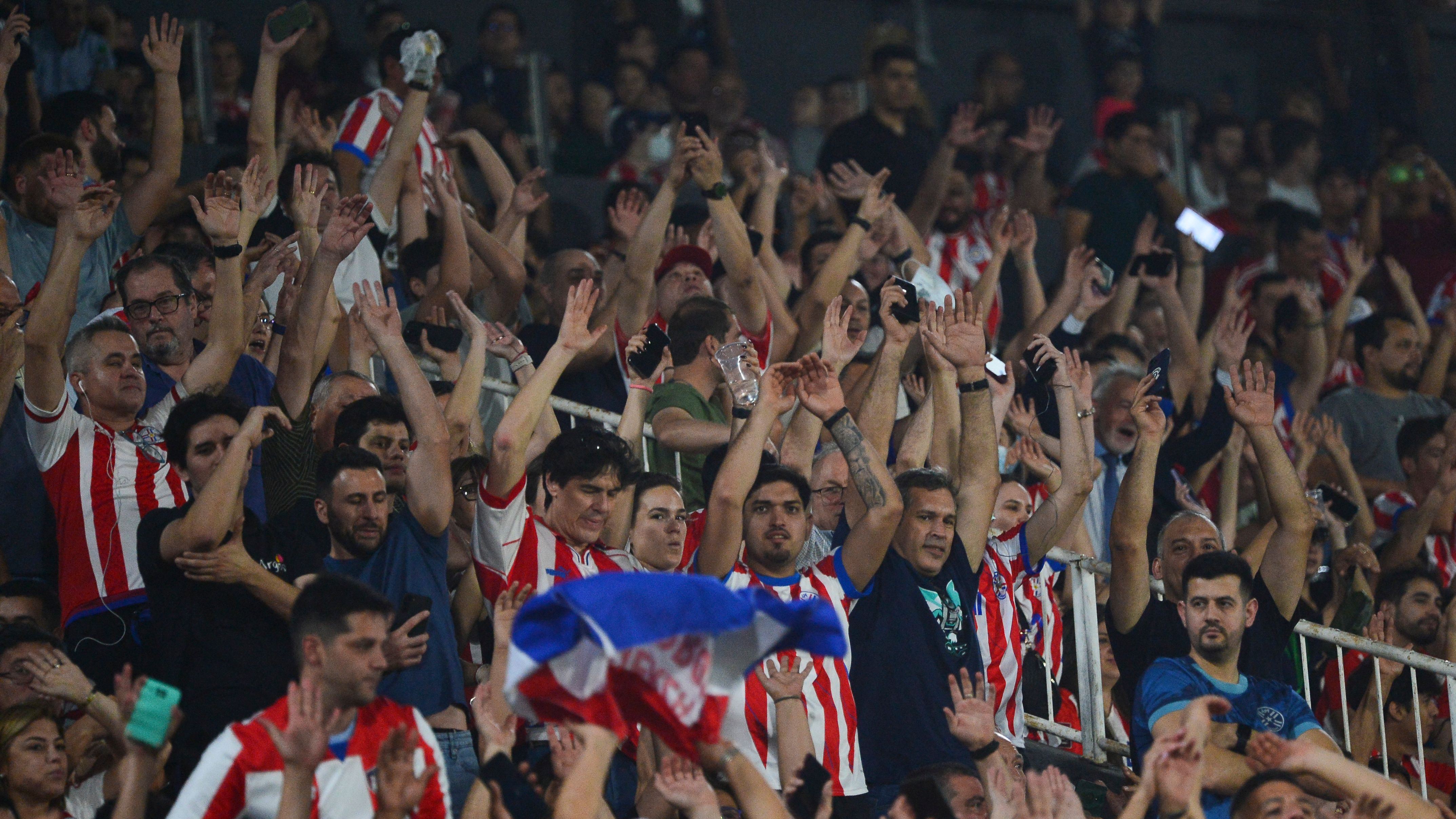 FBL-WC-2026-SAMERICA-QUALIFIERS-PAR-BRA-FANS