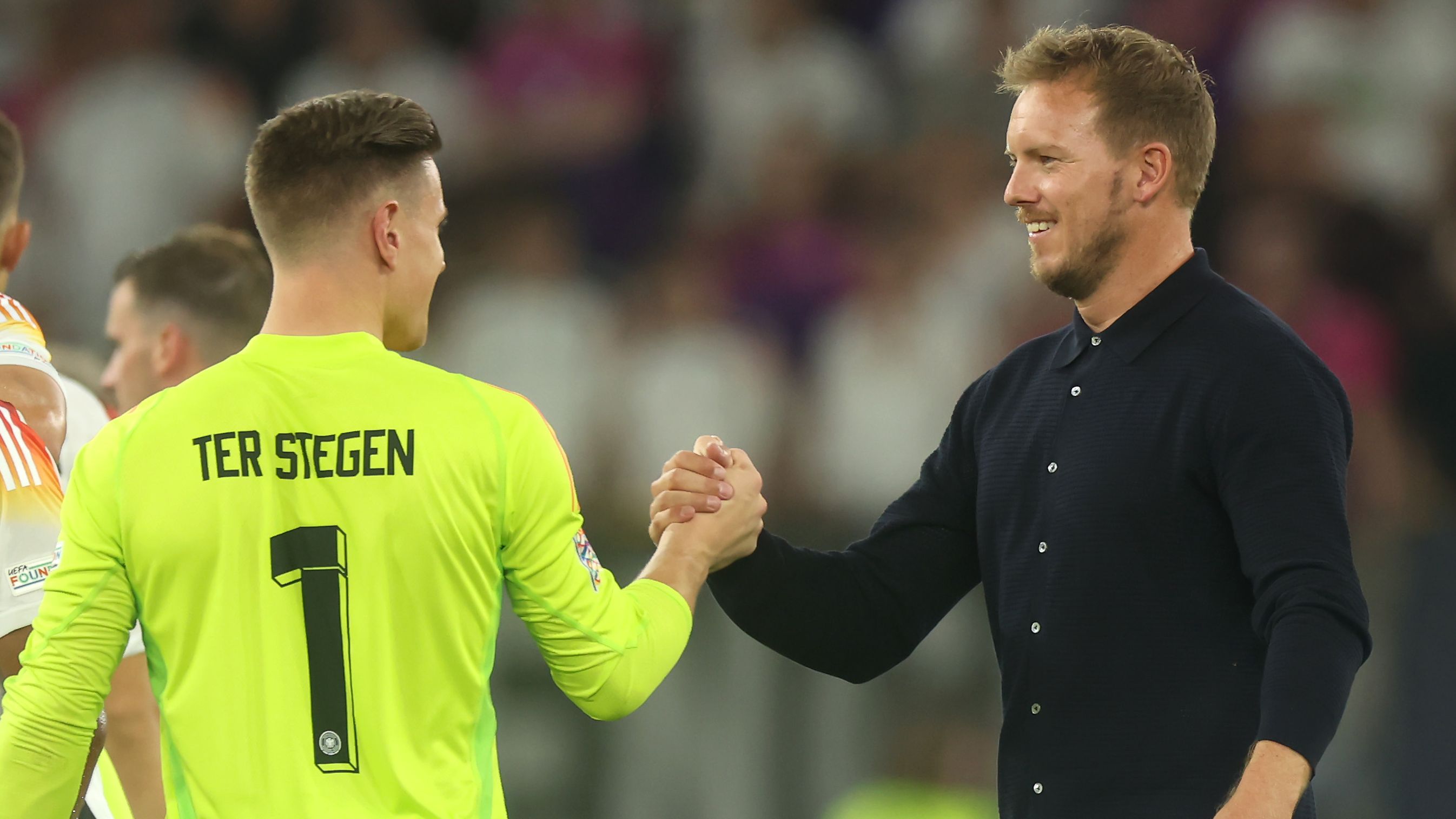 Mối quan hệ của Stegen và Barcelona ngày càng nhiều vấn đề