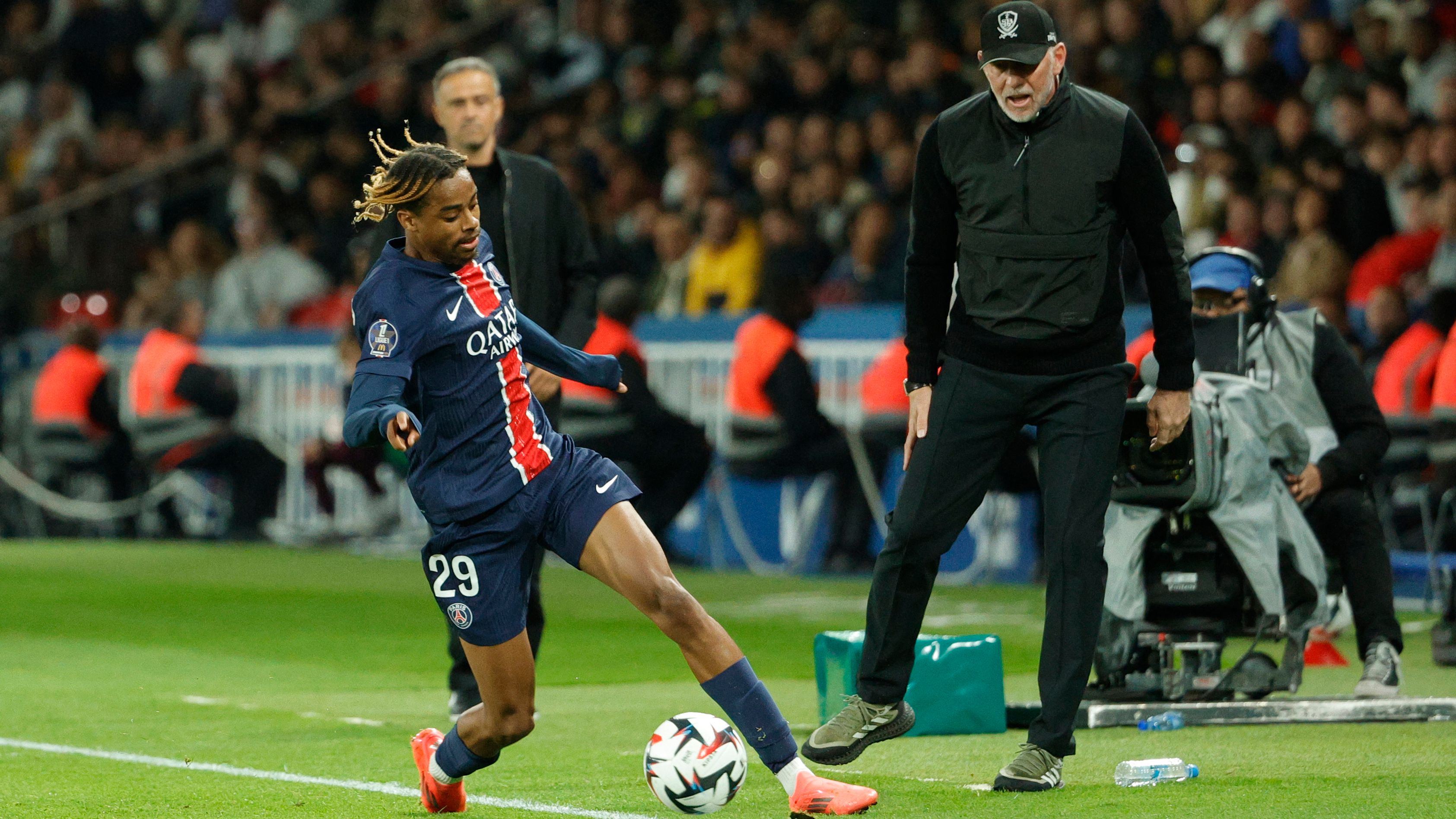 FBL-FRA-LIGUE1-PSG-BREST