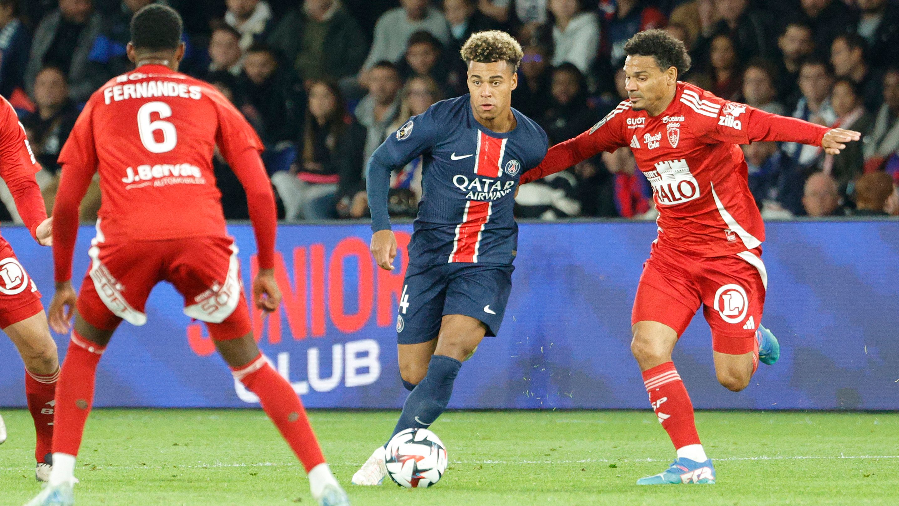 FBL-FRA-LIGUE1-PSG-BREST
