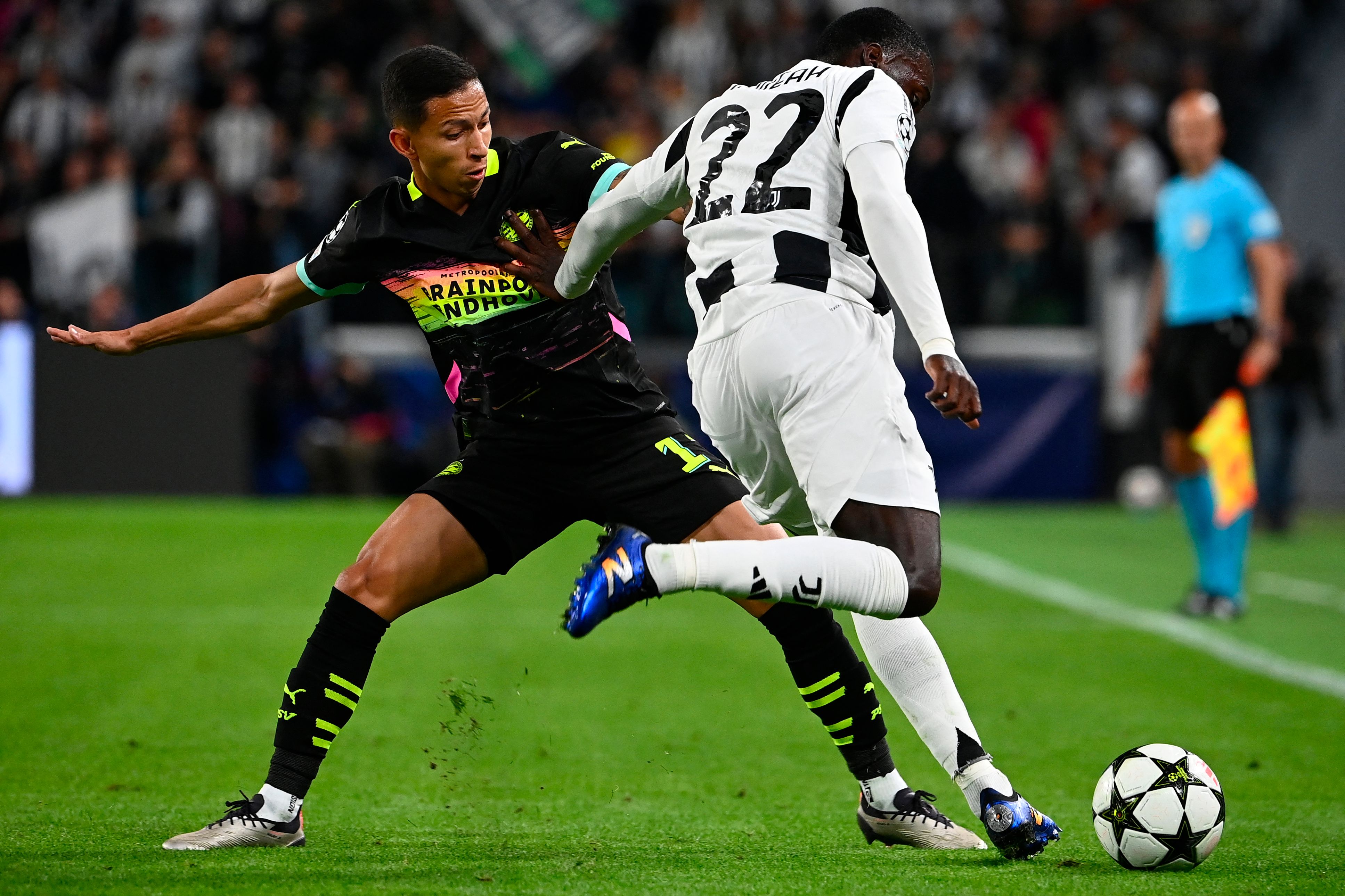 FBL-EUR-C1-JUVENTUS-EINDHOVEN