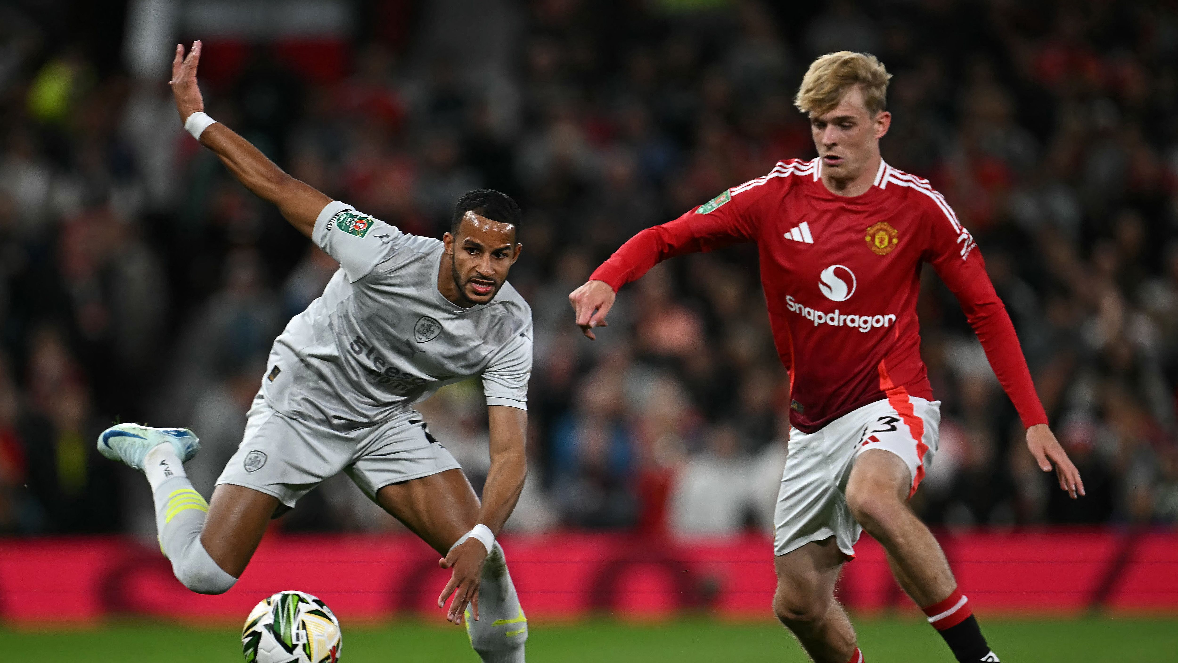 CORRECTION / FBL-ENG-LCUP-MAN UTD-BARNSLEY