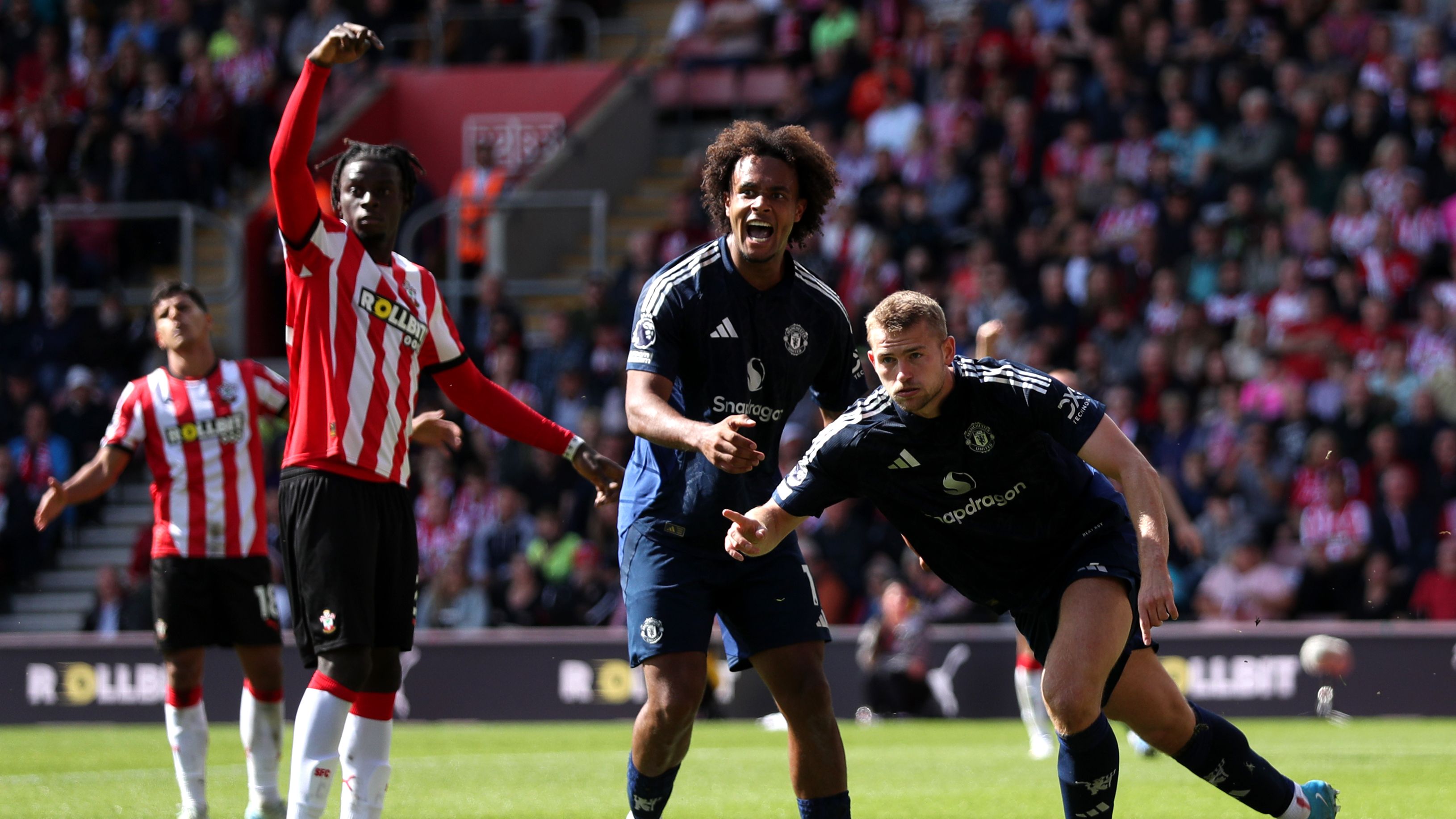 Southampton FC v Manchester United FC - Premier League
