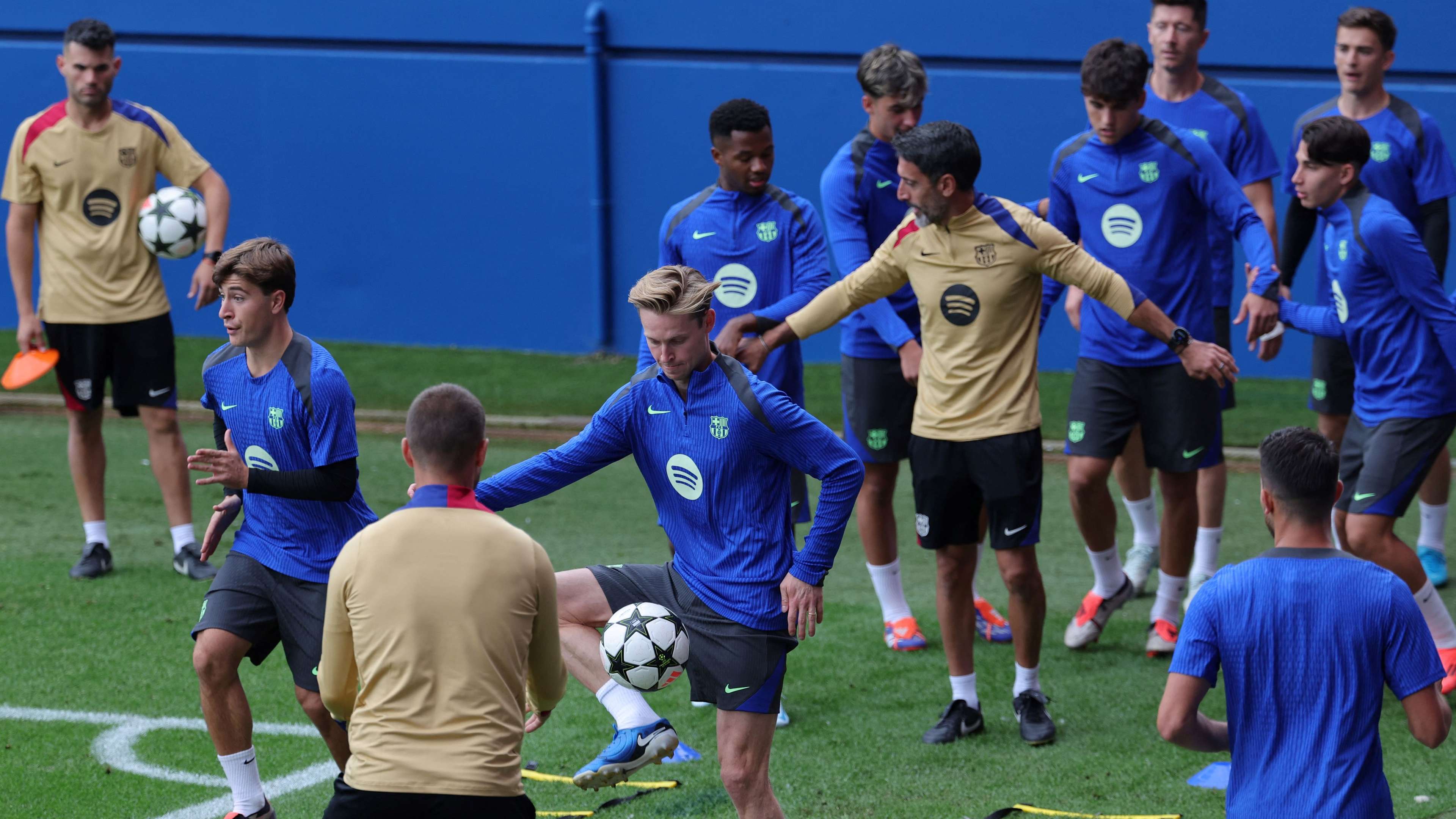 FBL-EUR-C1-BARCELONA-TRAINING