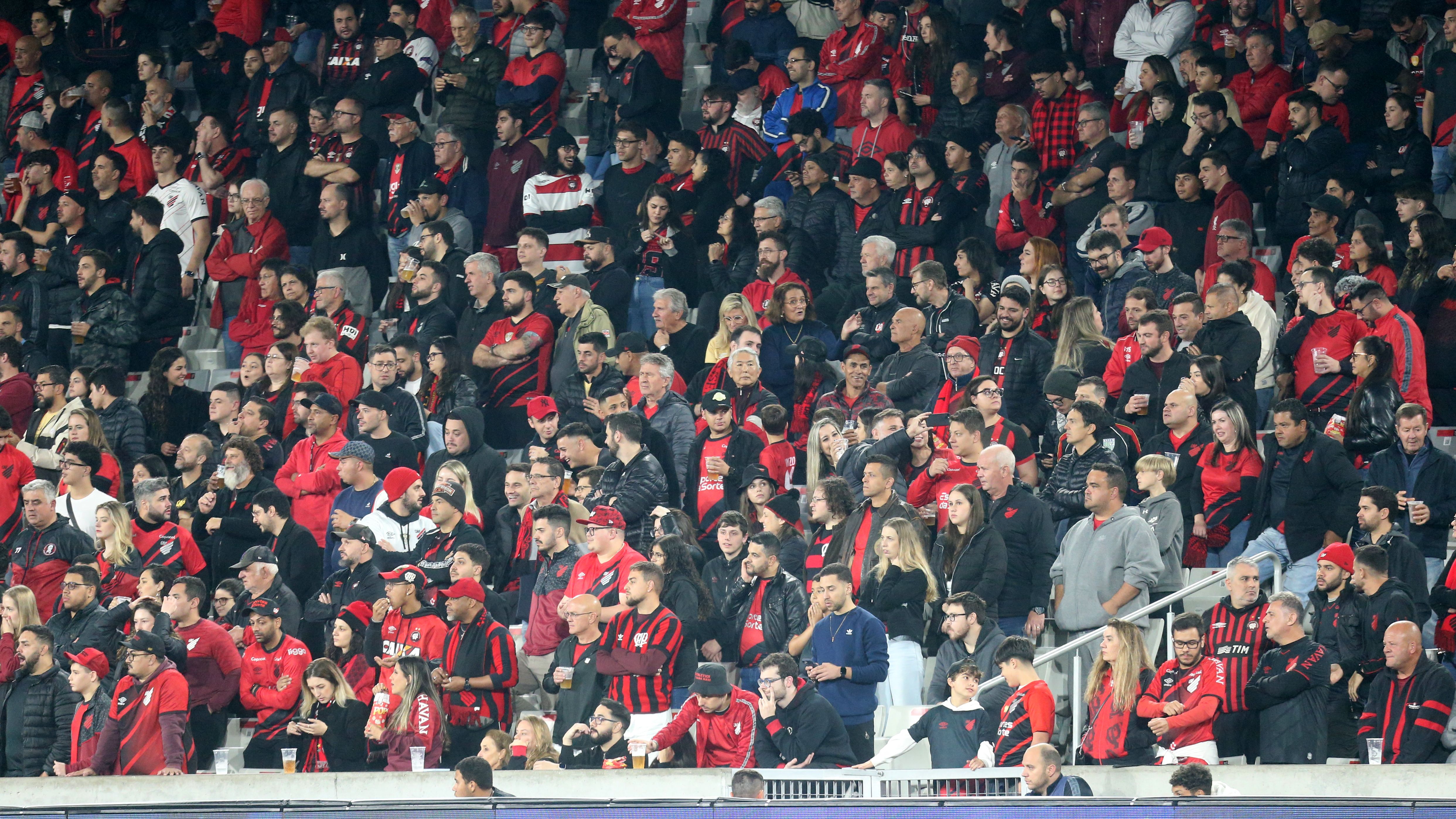 FBL-SUDAMERICANA-PARANAENSE-RACING-FANS