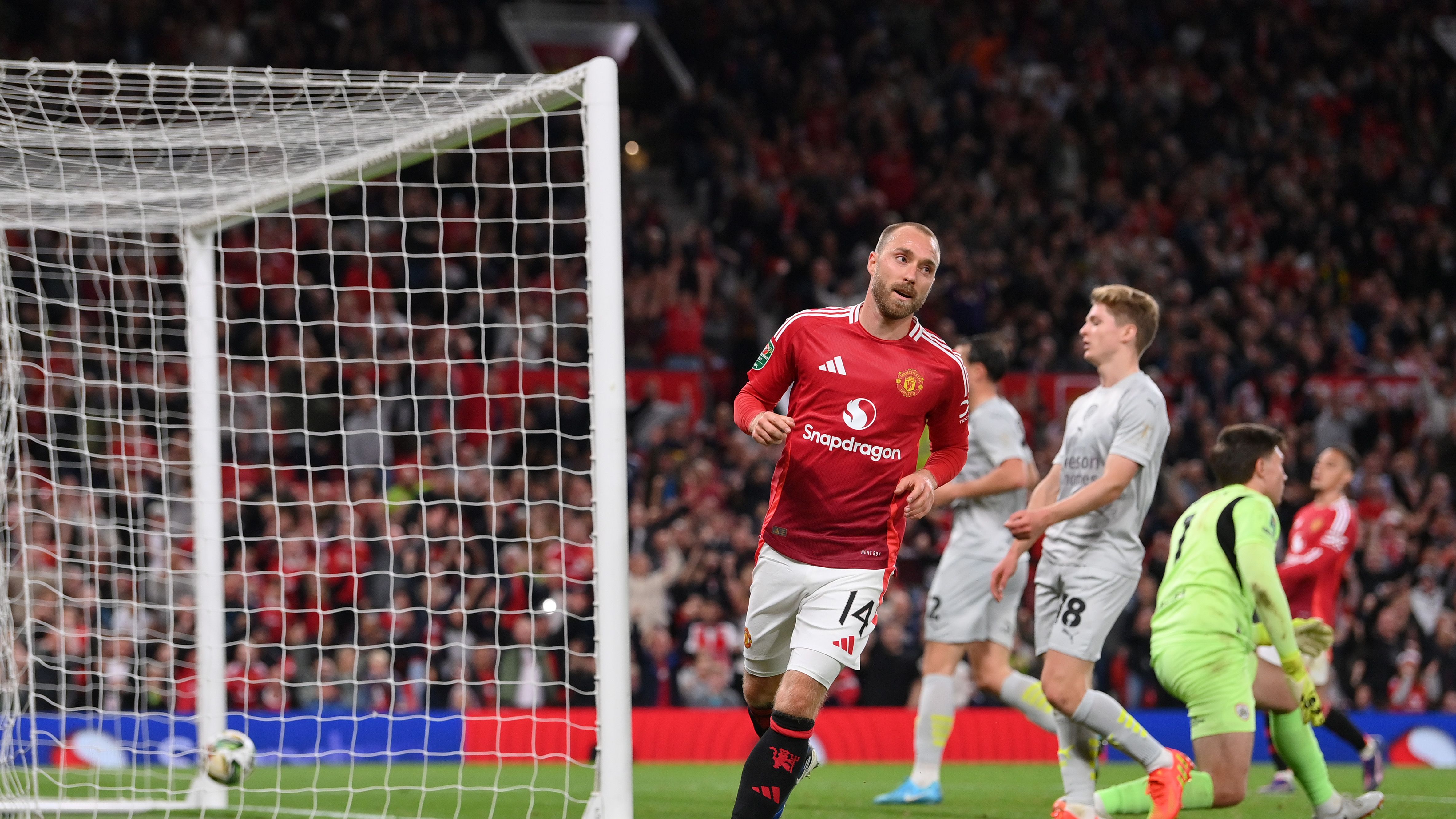 Manchester United v Barnsley - Carabao Cup Third Round