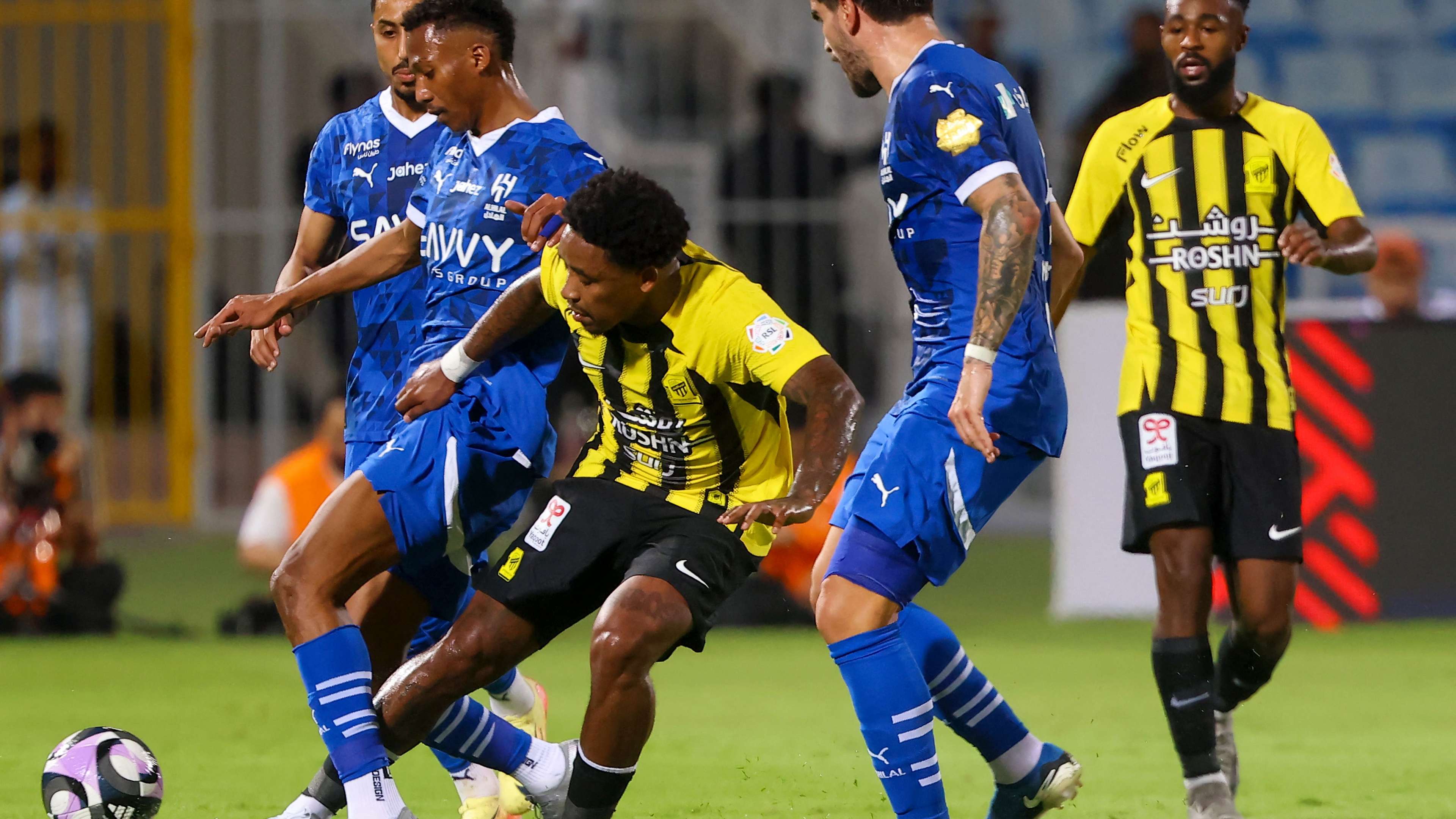 مباراة الهلال والاتحاد في كأس الملك السعودي - ملعب المملكة ارينا الرياض