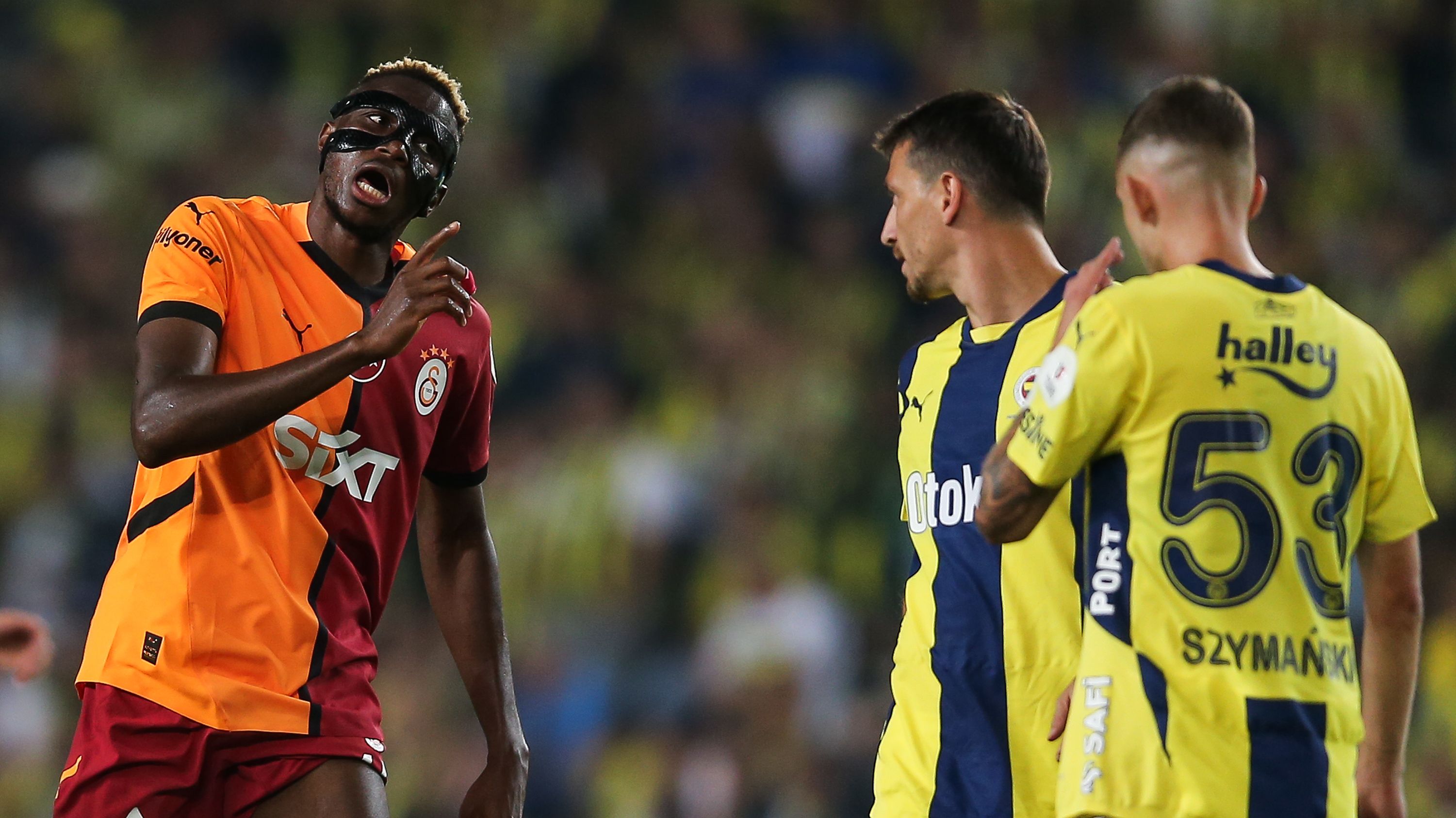 Fenerbahce v Galatasaray - Turkish Super League