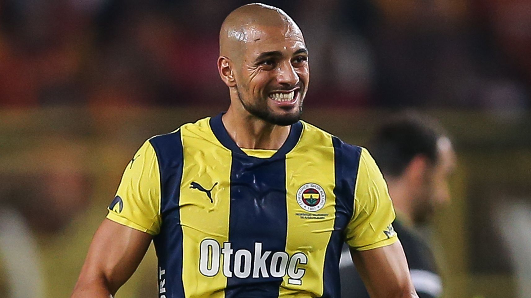 Amrabat, Fenerbahçe’ye neden geldiğini açıkladı! 4 Premier Lig takımına rağmen Mourinho….