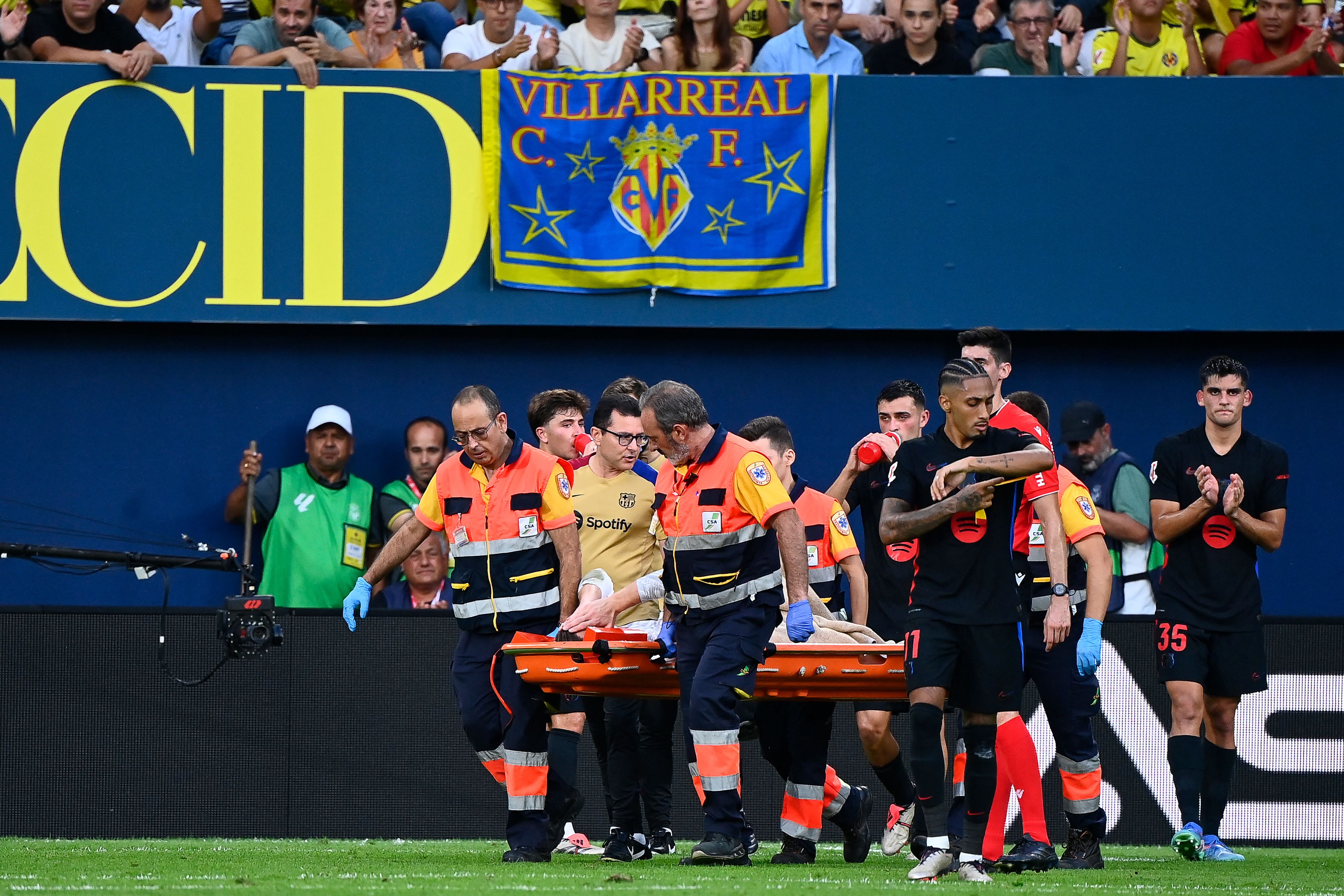 FBL-ESP-LIGA-VILLAREAL-BARCELONA