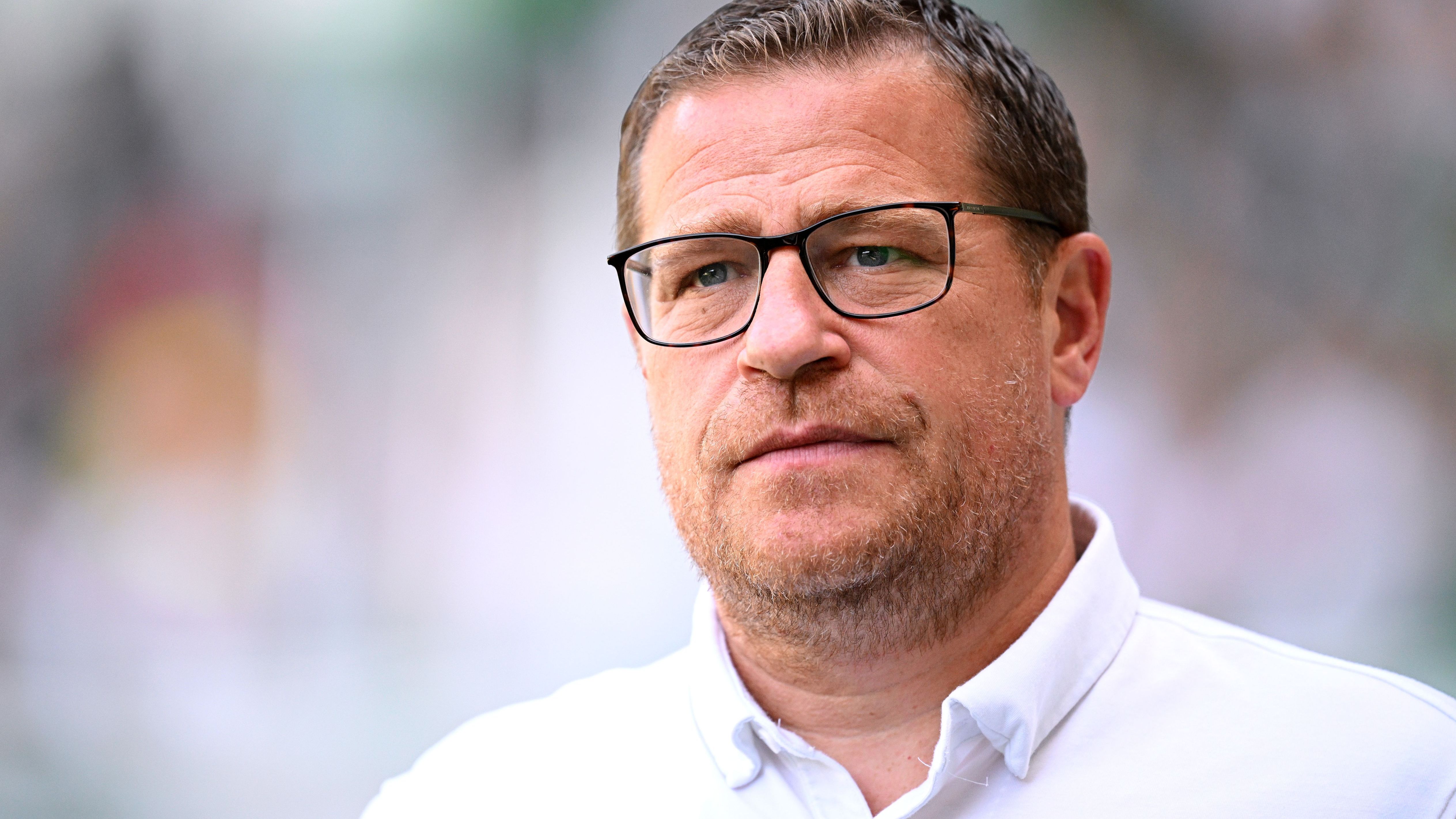 "Zu weit auseinander": Knackpunkt ist wieder das Gehalt! FC Bayern München kann sich schnelle Einigung bei Abwehrspieler wohl abschminken