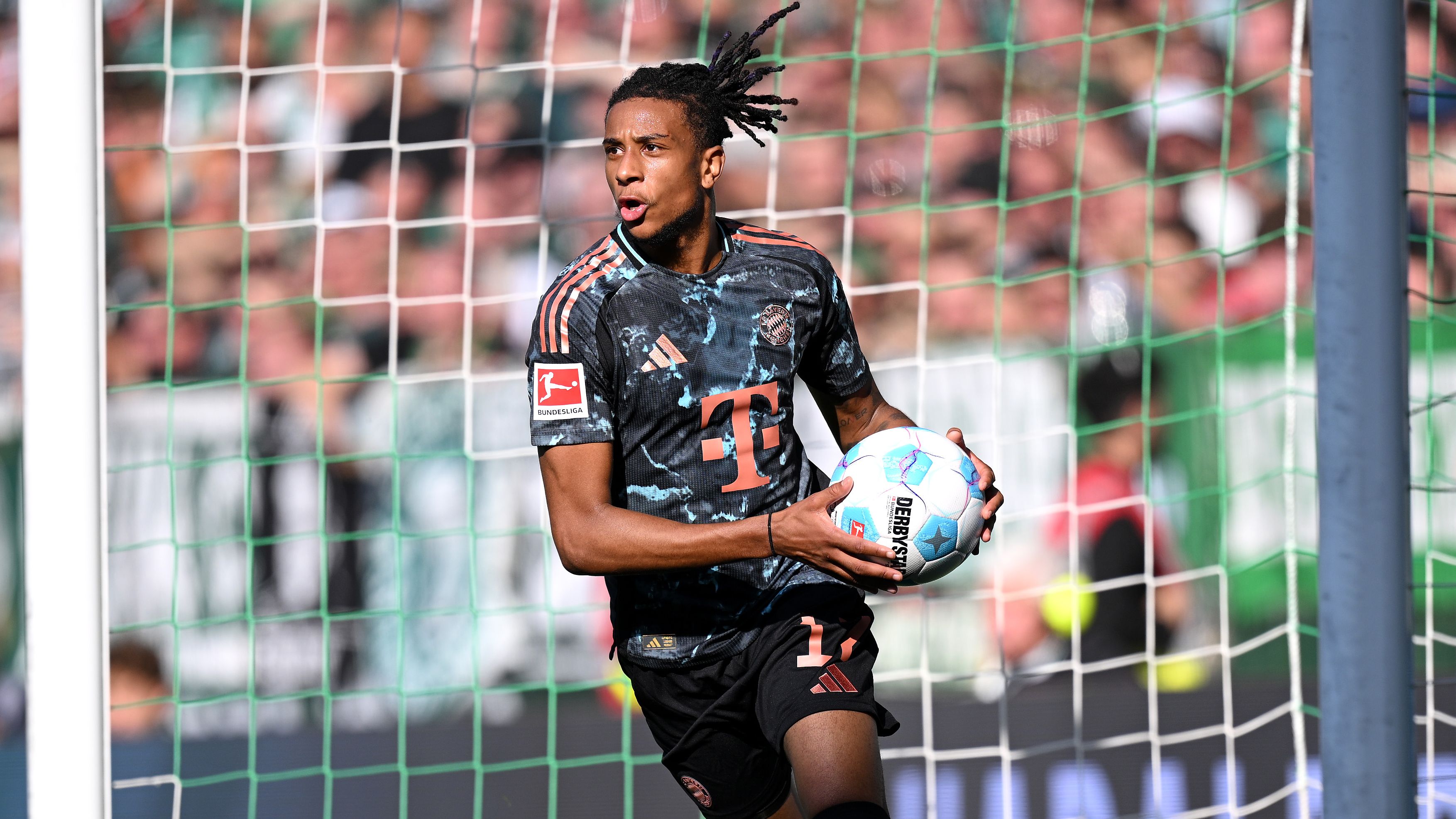 SV Werder Bremen v FC Bayern München - Bundesliga