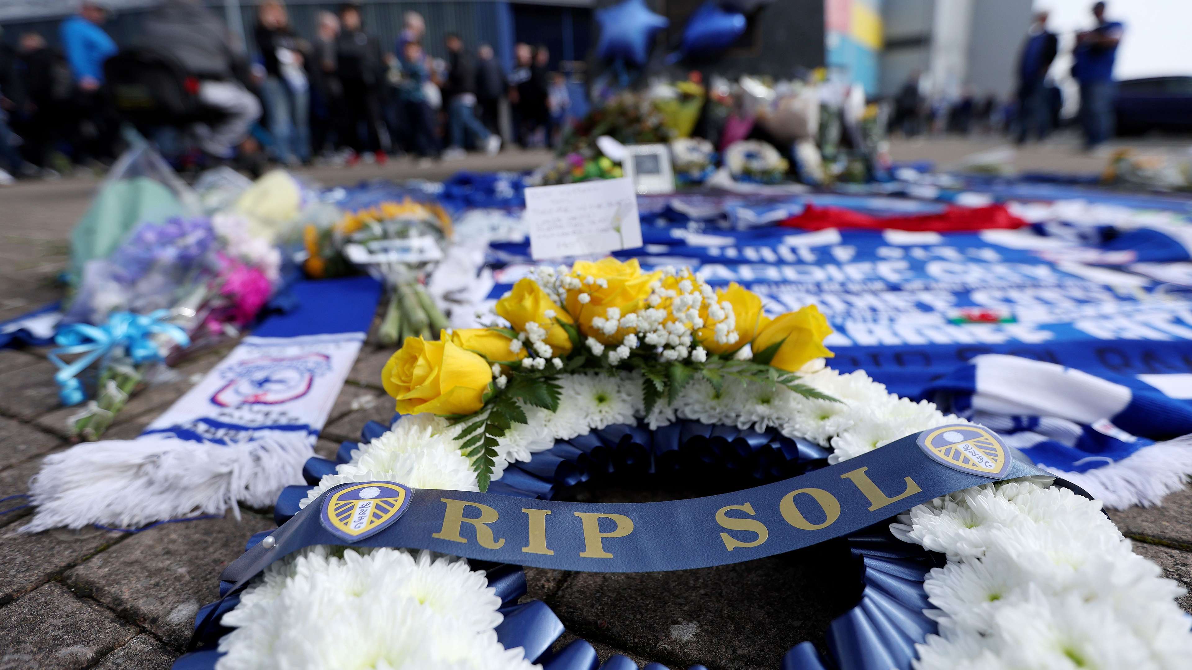 Cardiff City FC v Leeds United FC - Sky Bet Championship