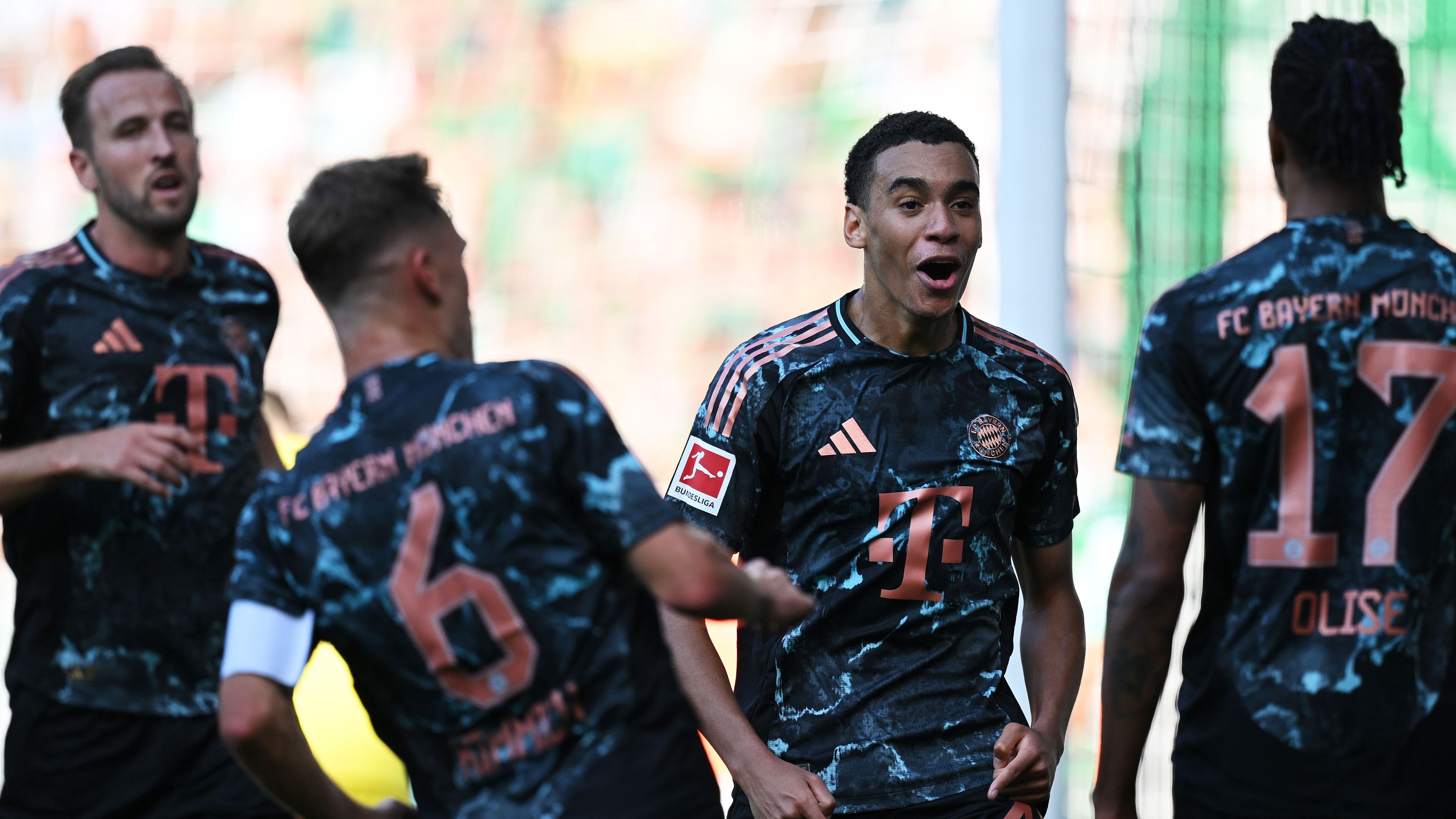 SV Werder Bremen v FC Bayern München - Bundesliga