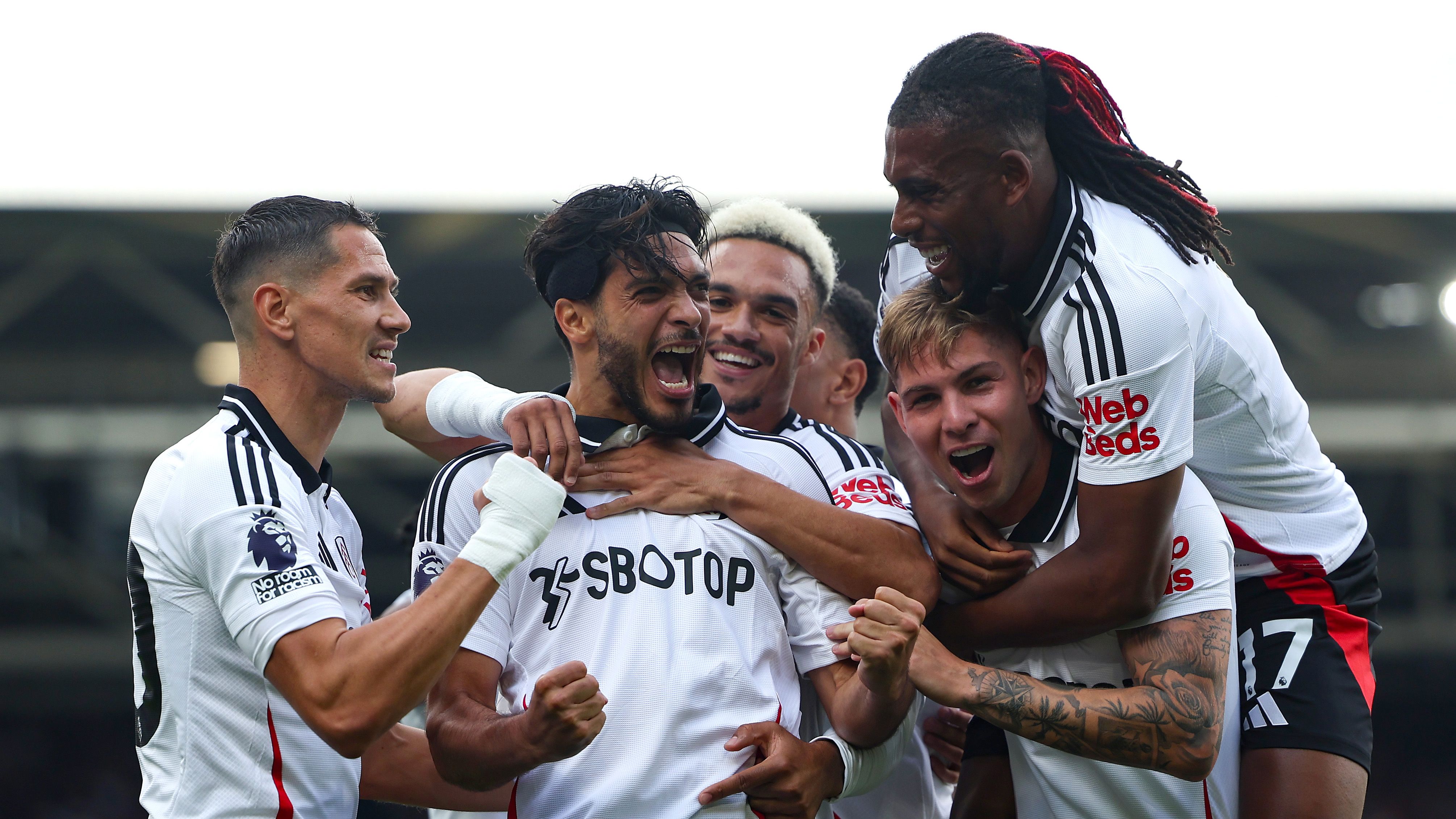 Raul Jimenez celebrates with Fulham